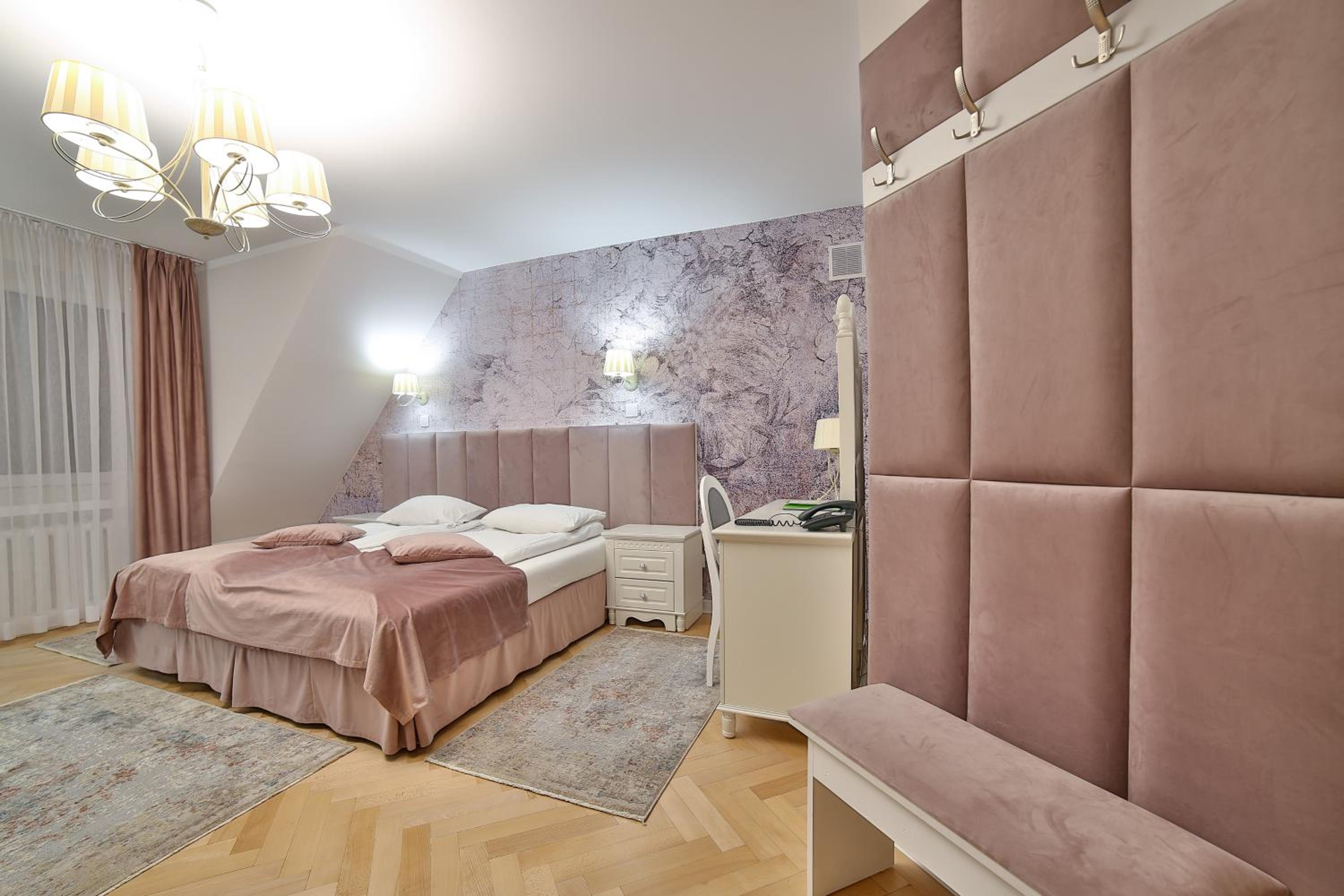 Two-Bedroom Apartment - Photo 28