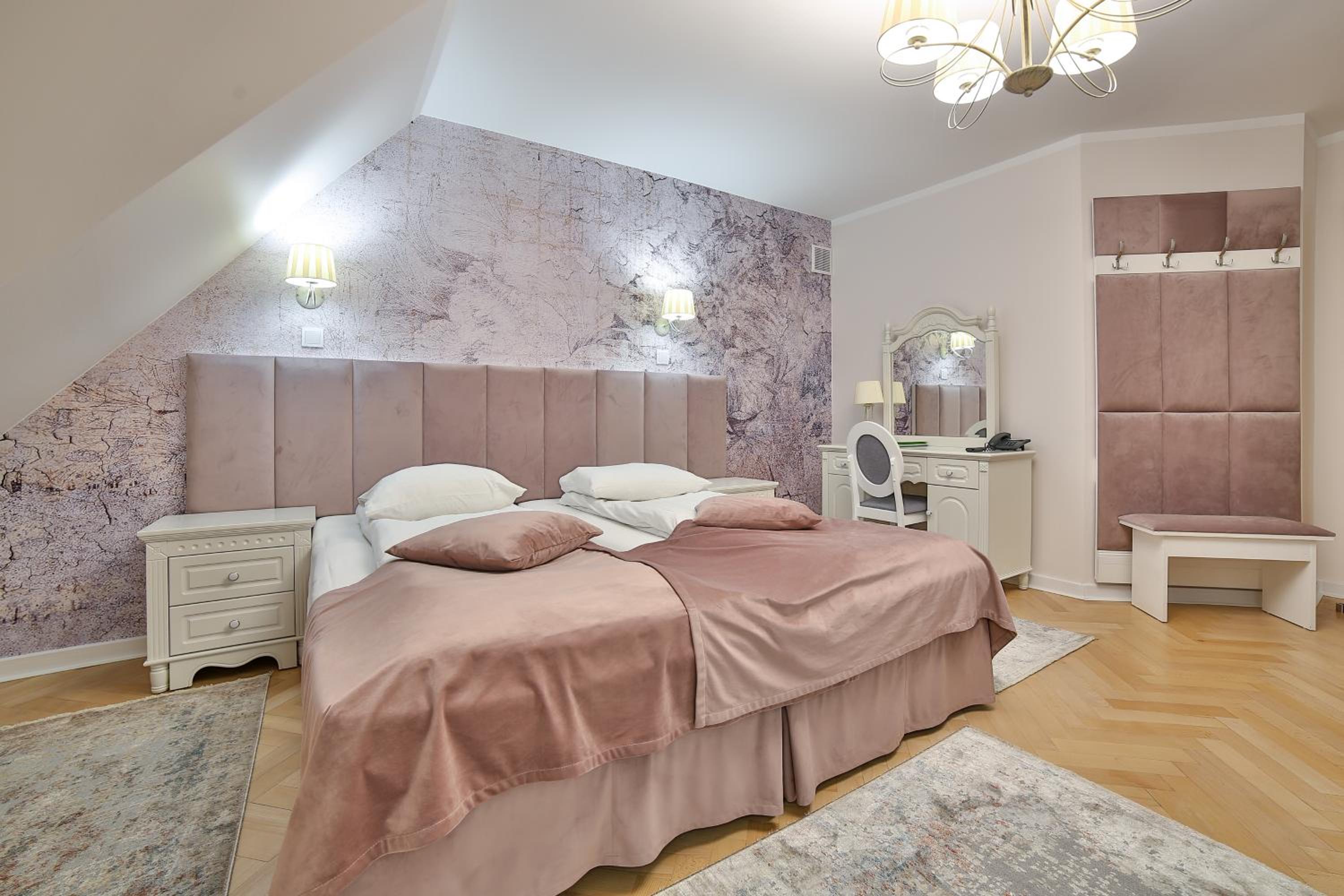 Two-Bedroom Apartment - Photo 43