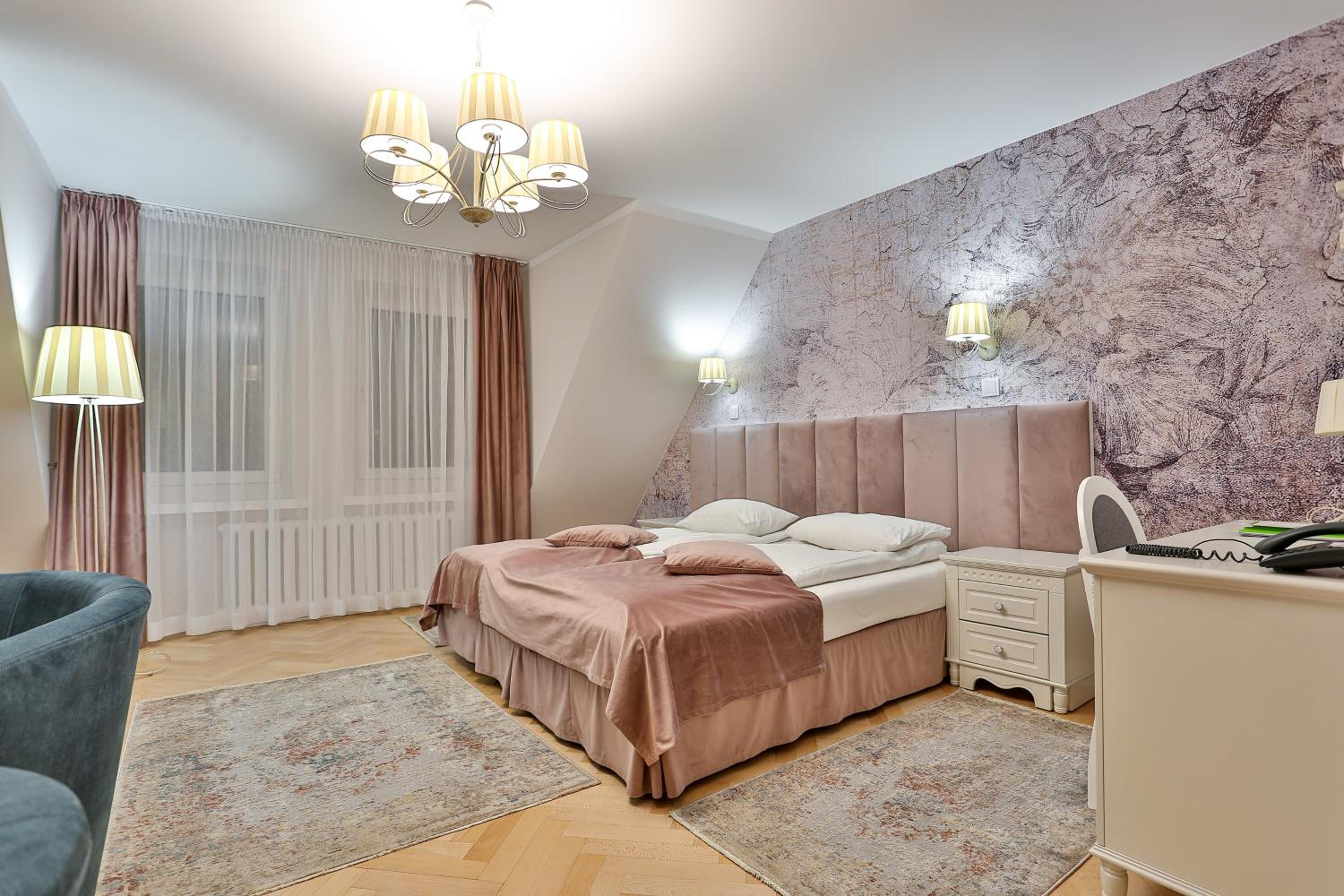 Two-Bedroom Apartment - Photo 35