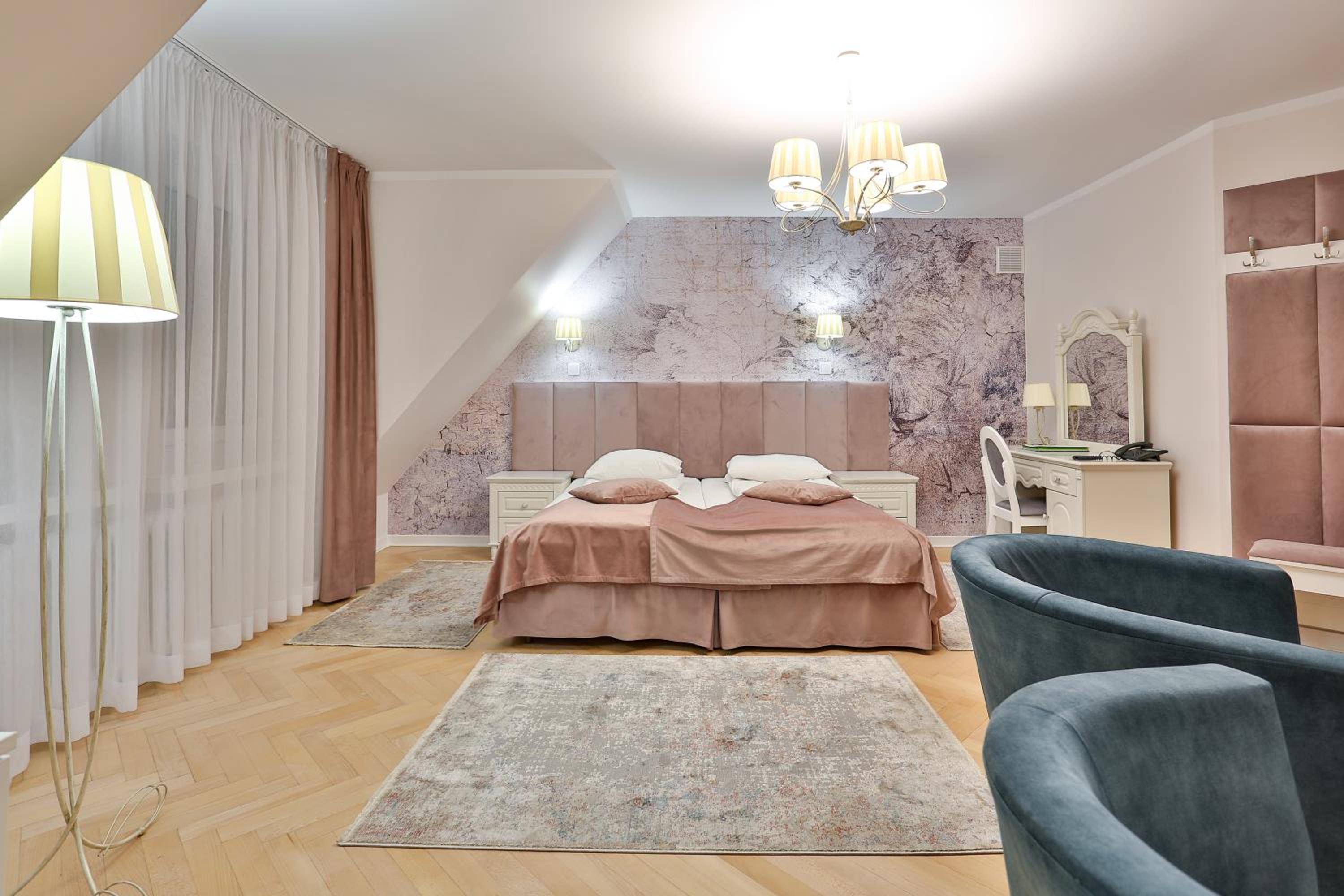 Two-Bedroom Apartment - Photo 37