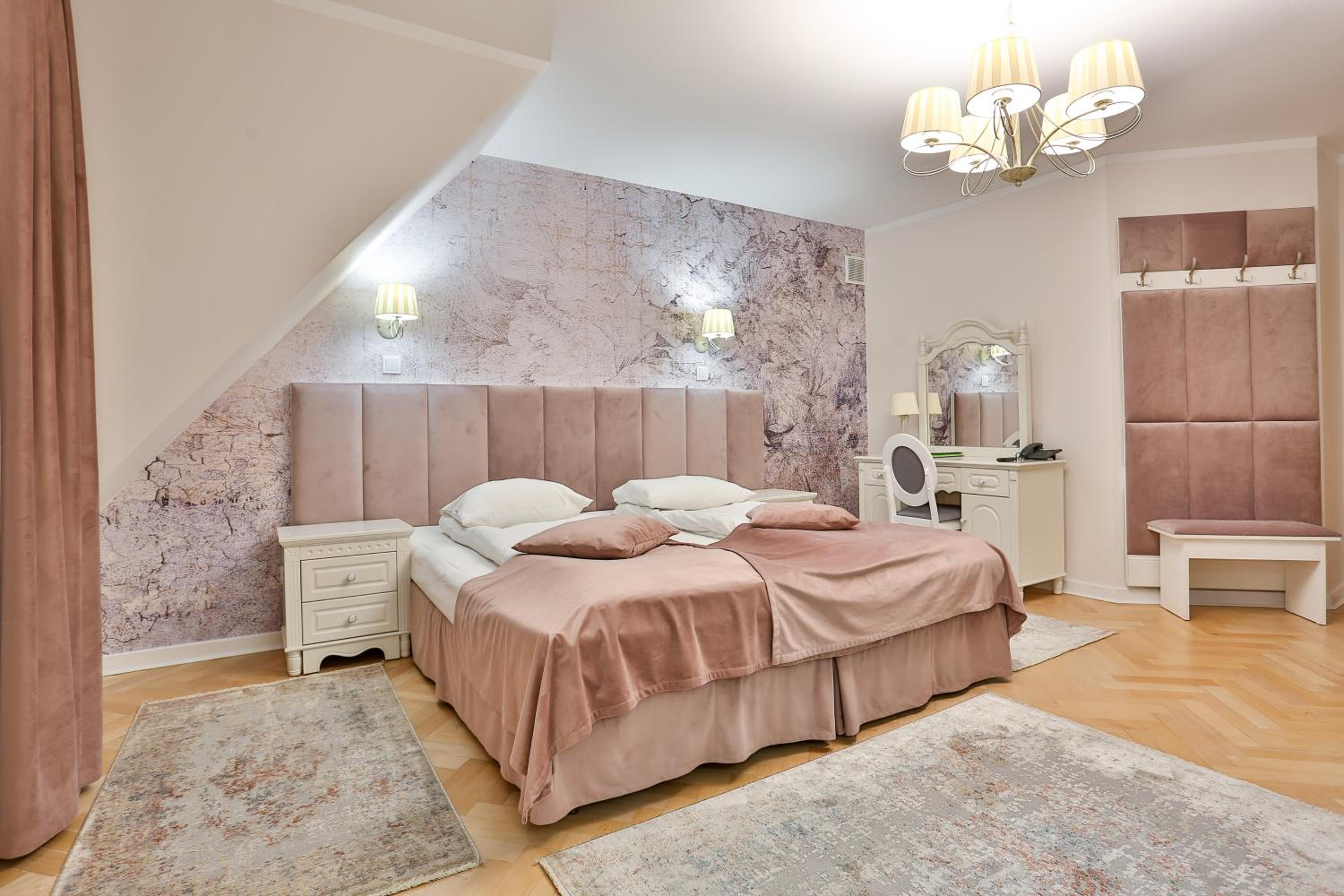 Two-Bedroom Apartment - Photo 38