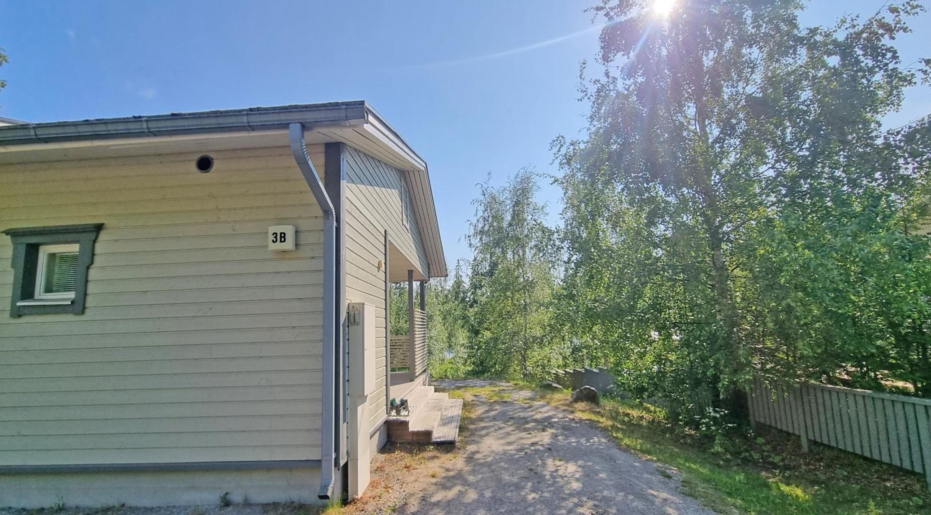 Two-Bedroom House photo 2