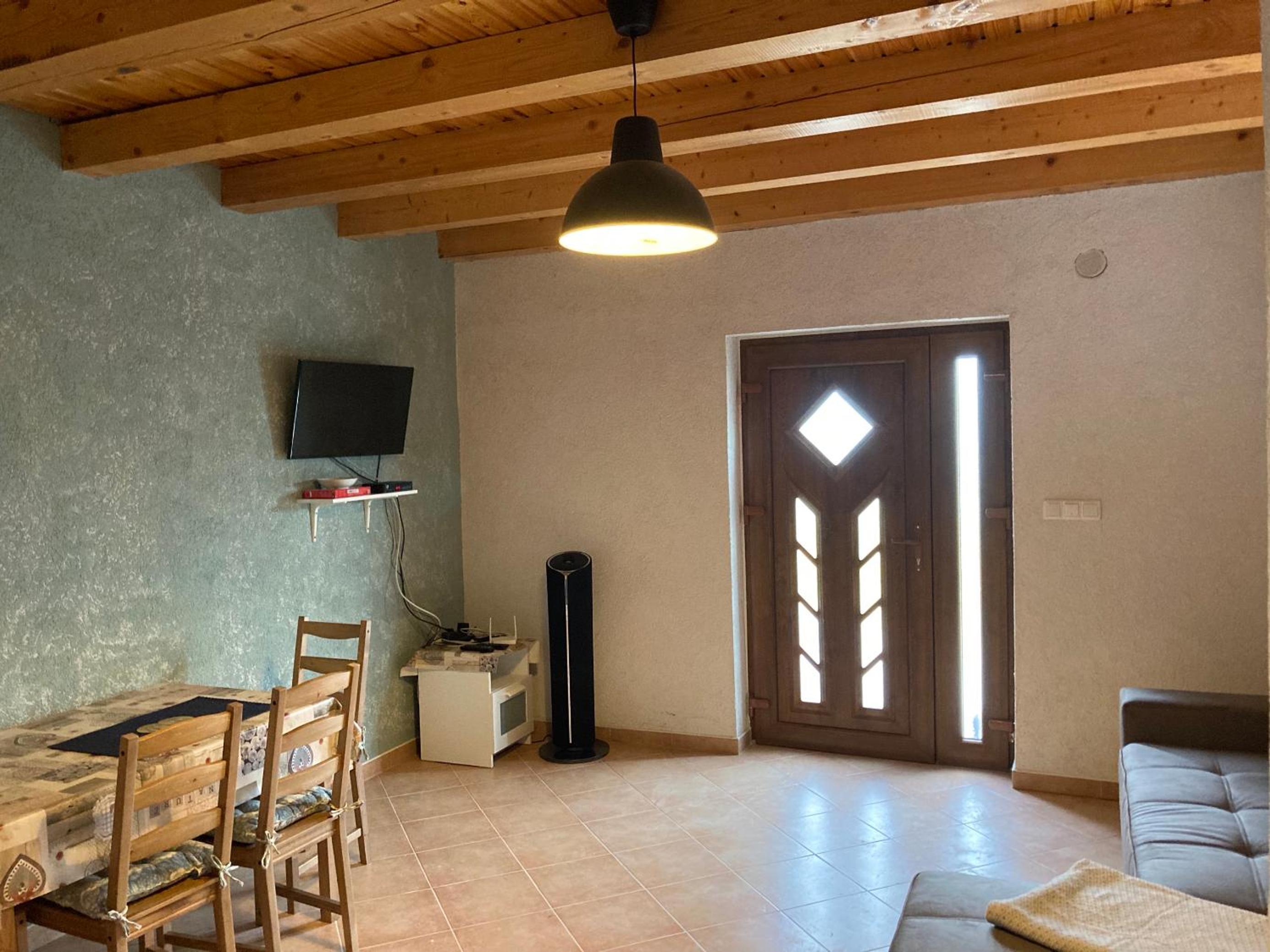 One-Bedroom House photo 1