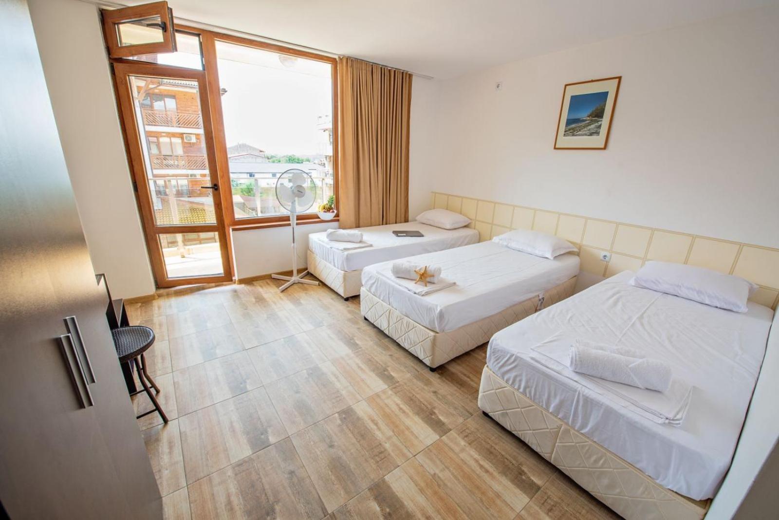Luxury Triple Room photo 3