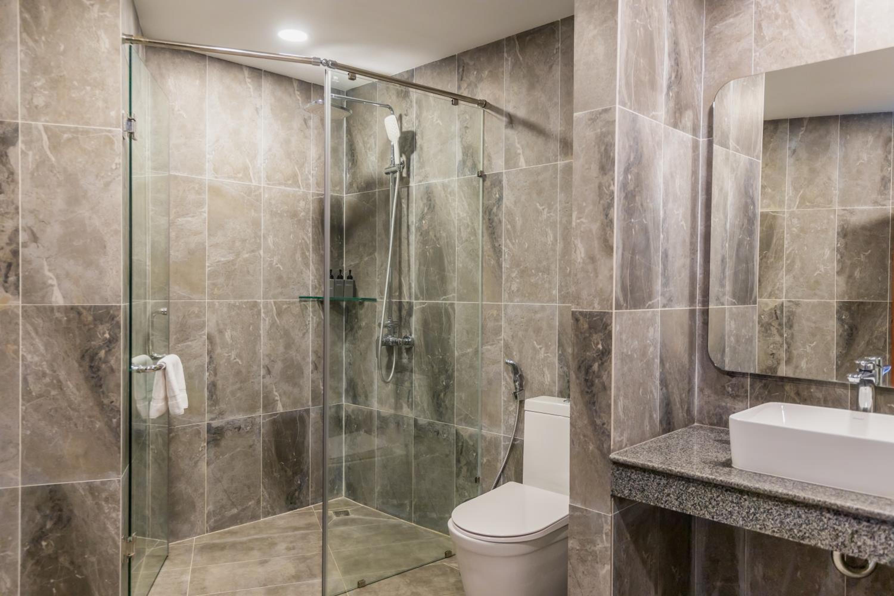 2 Bedrooms Connecting  photo 3