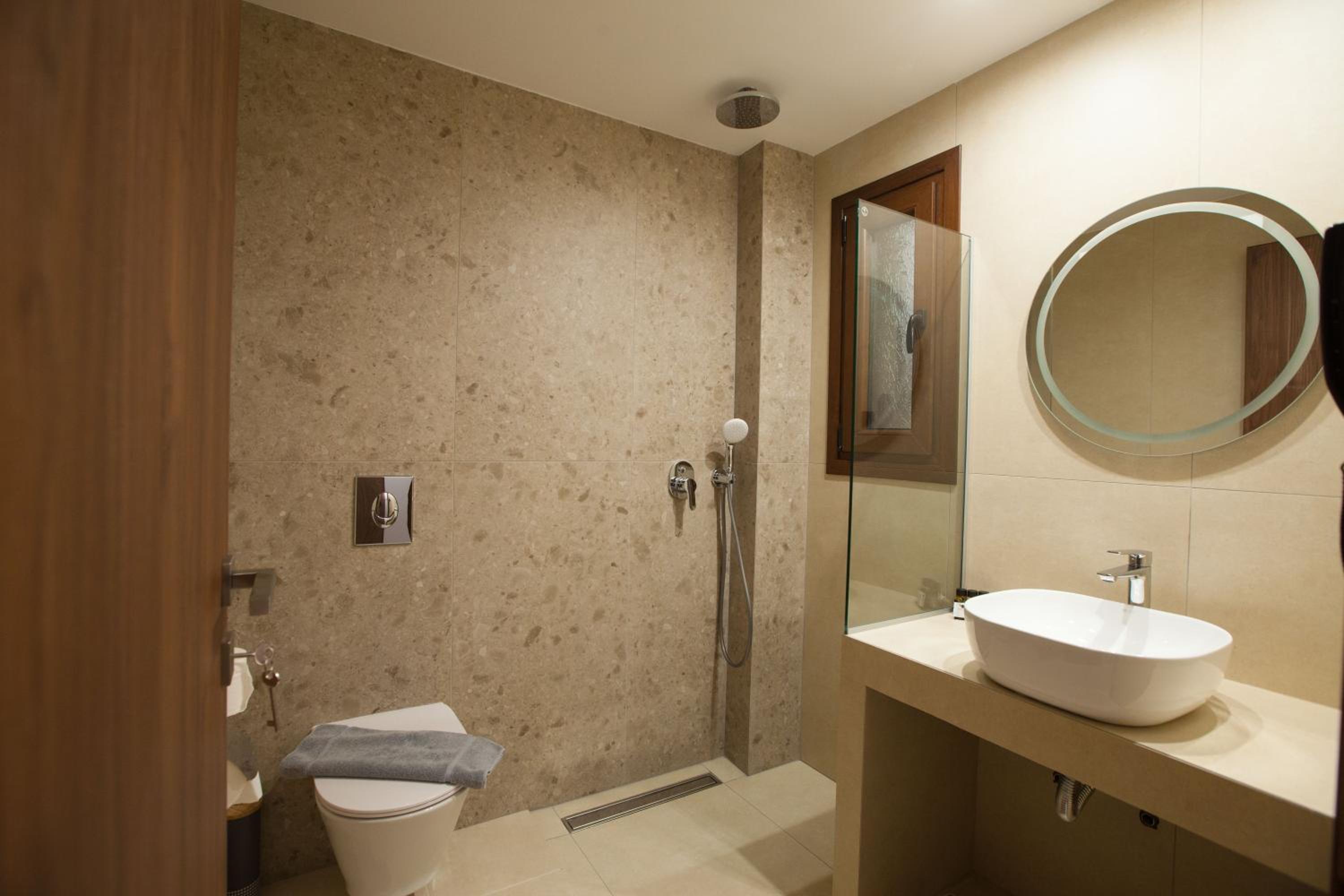 Triple Room with Pool View photo 3