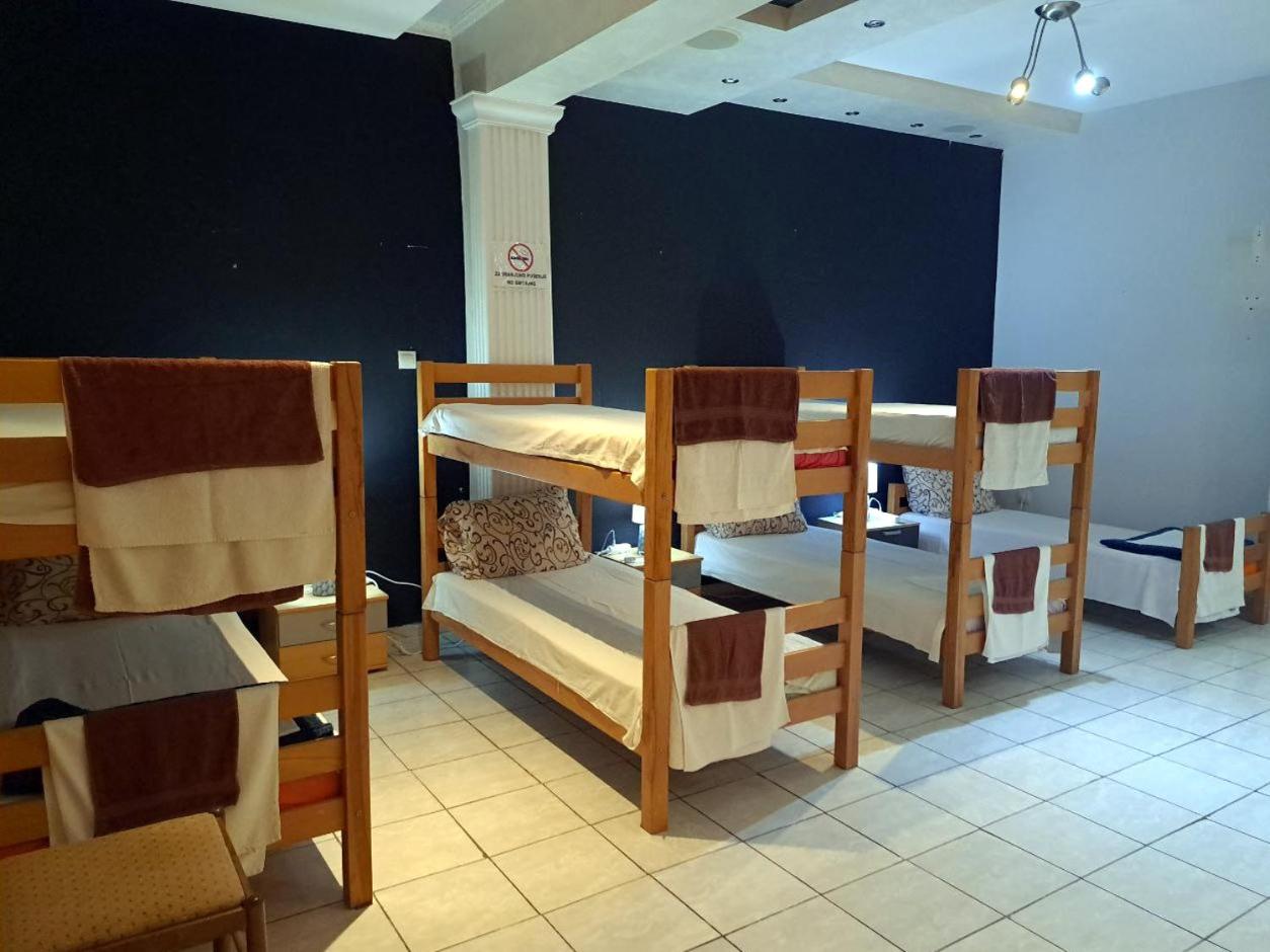 Bunk Bed In Mixed Dormitory Room photo 2