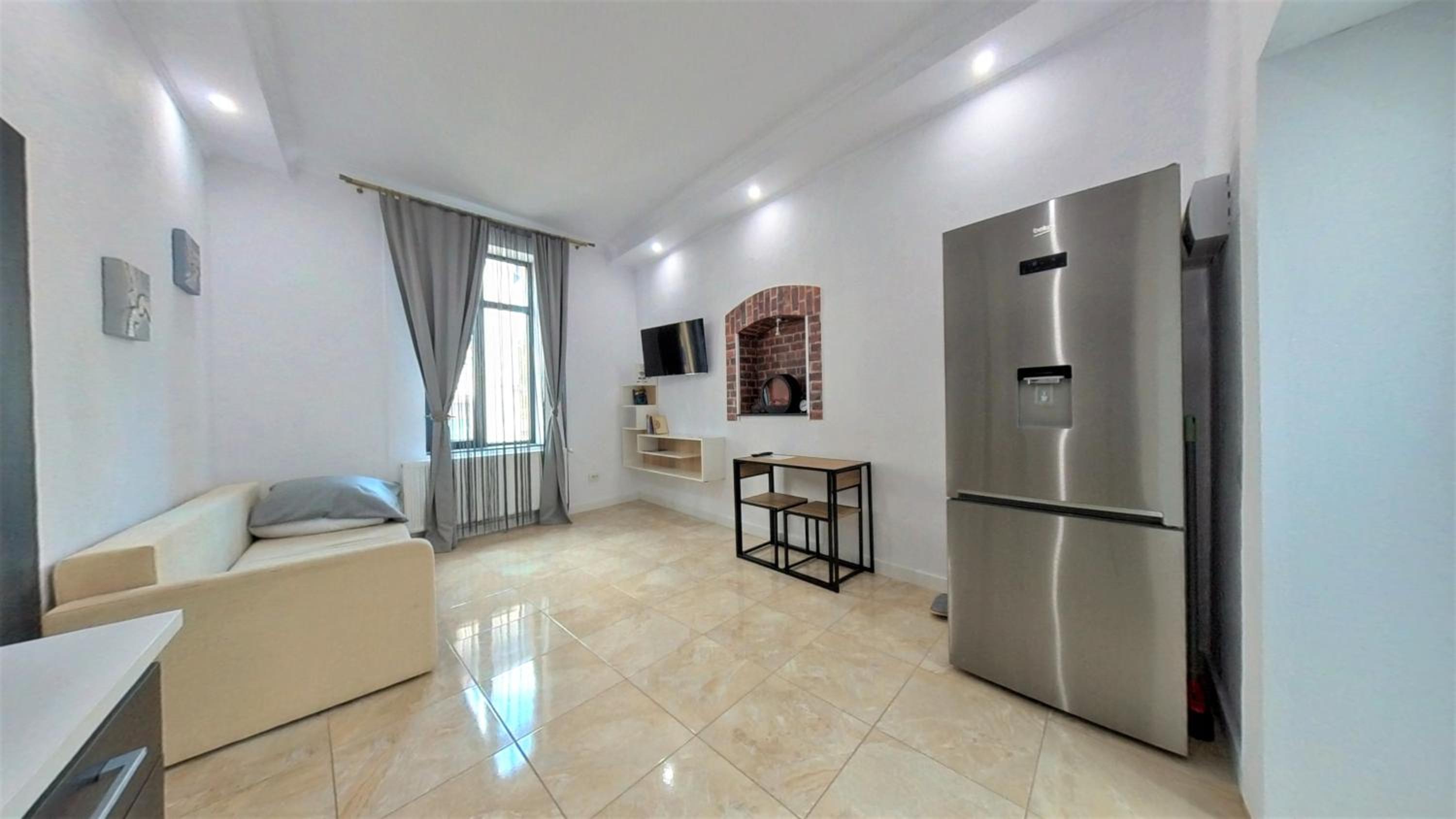 One-Bedroom Apartment 2