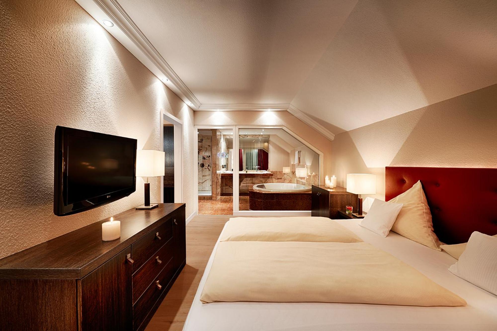Suite with Whirlpool