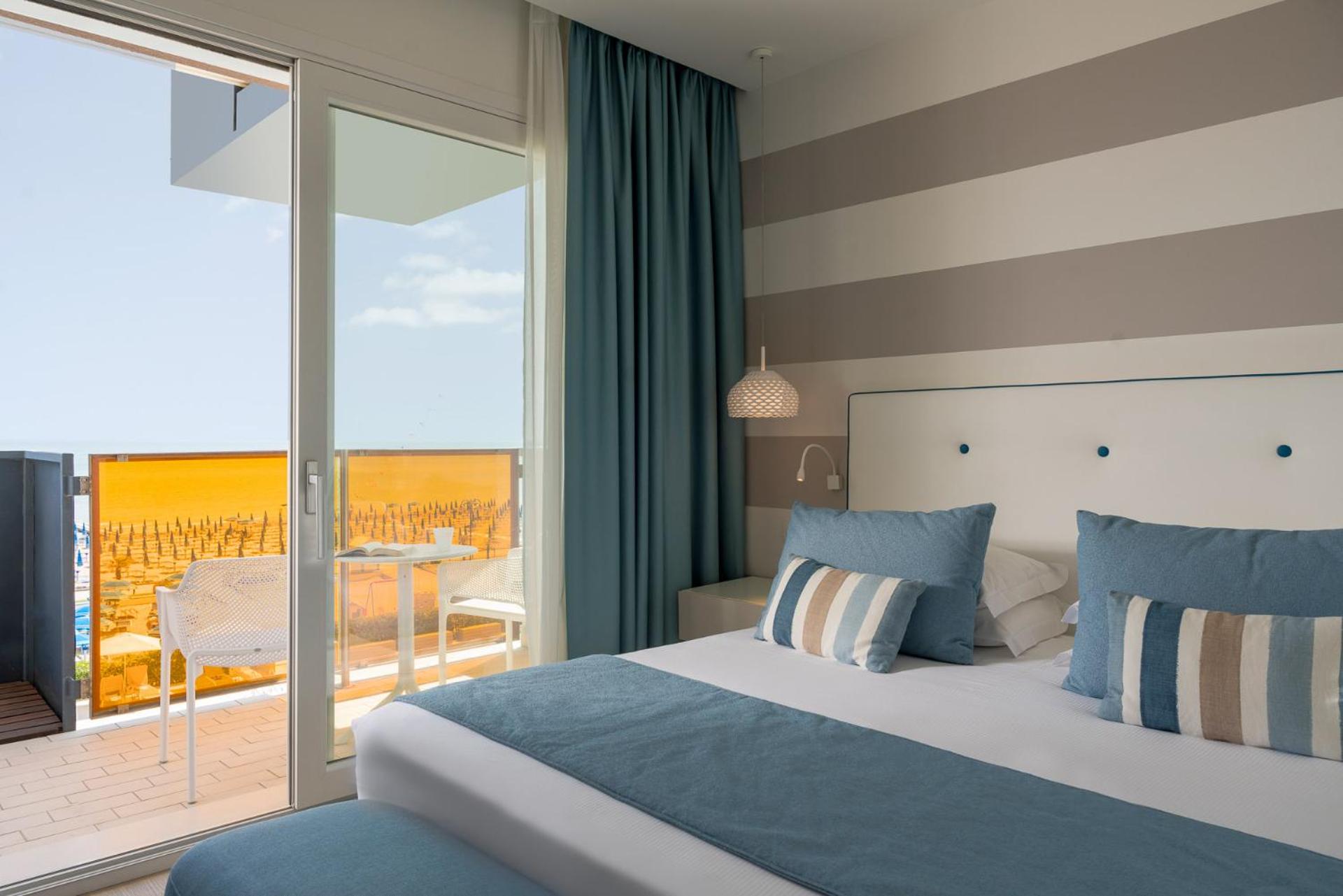 Junior Suite with Sea View photo 1