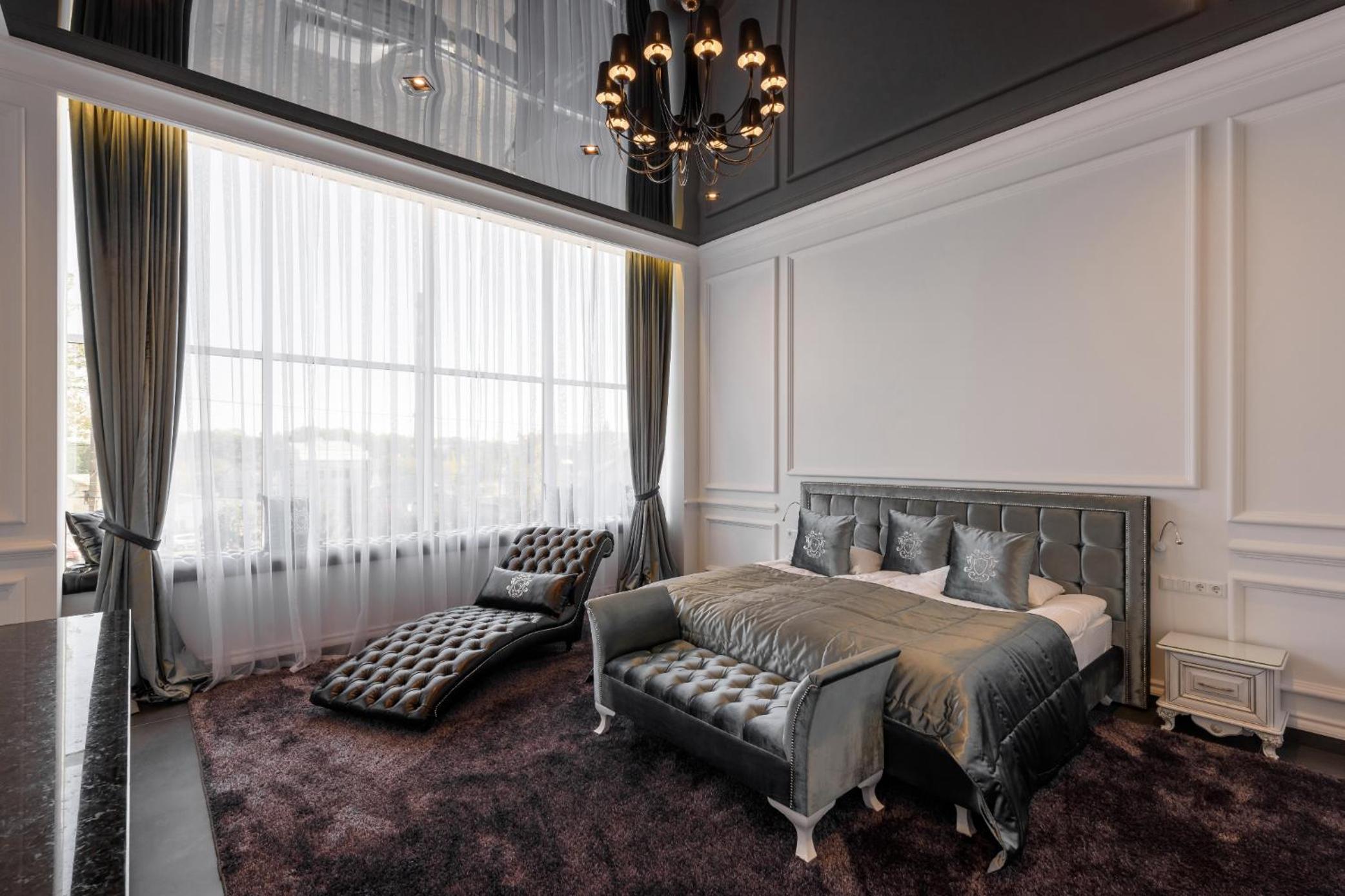 Deluxe Suite photo 3