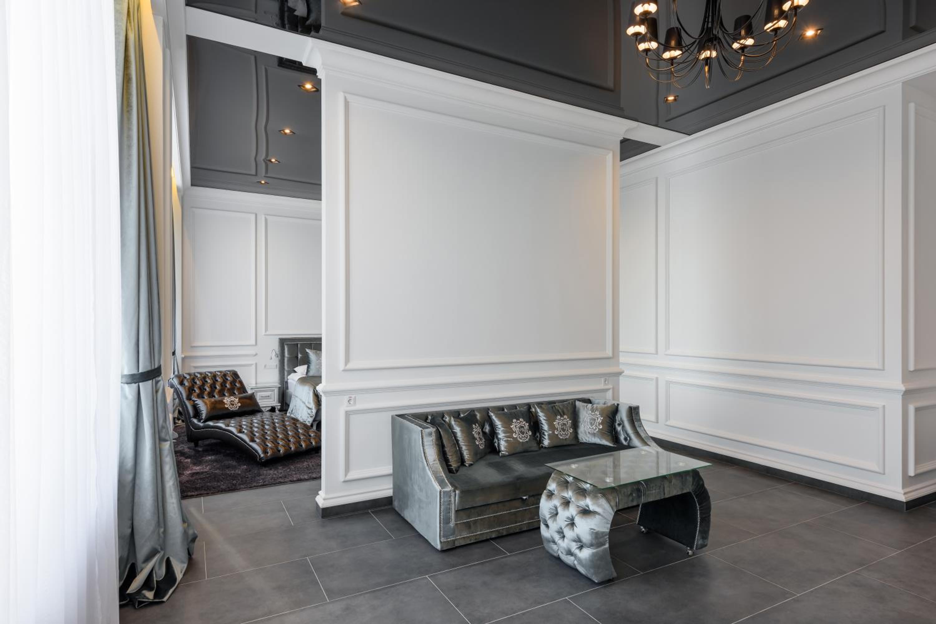 Deluxe Suite photo 2