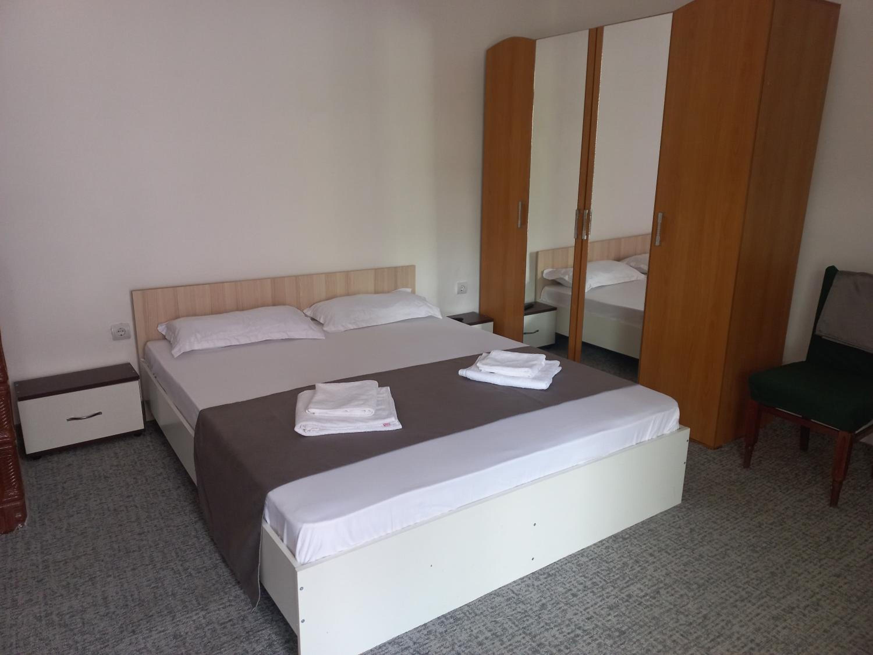 Deluxe Room (2 Adults + 1 Child) photo 2