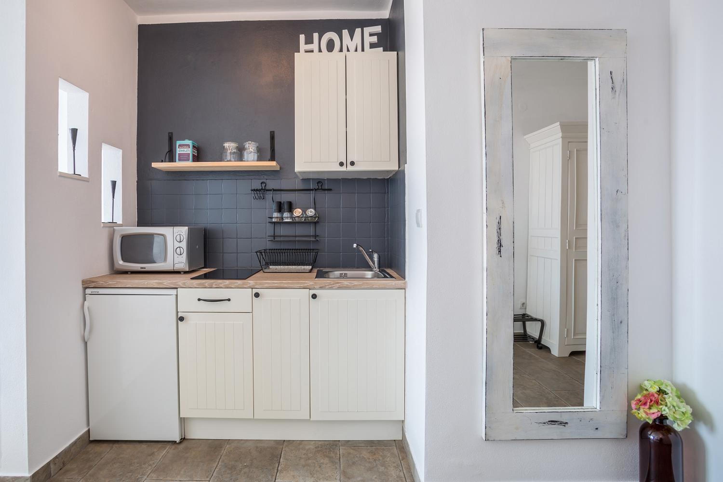 Studio Apartment with Sea View photo 2
