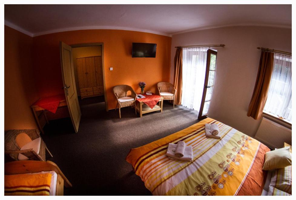 Triple Room