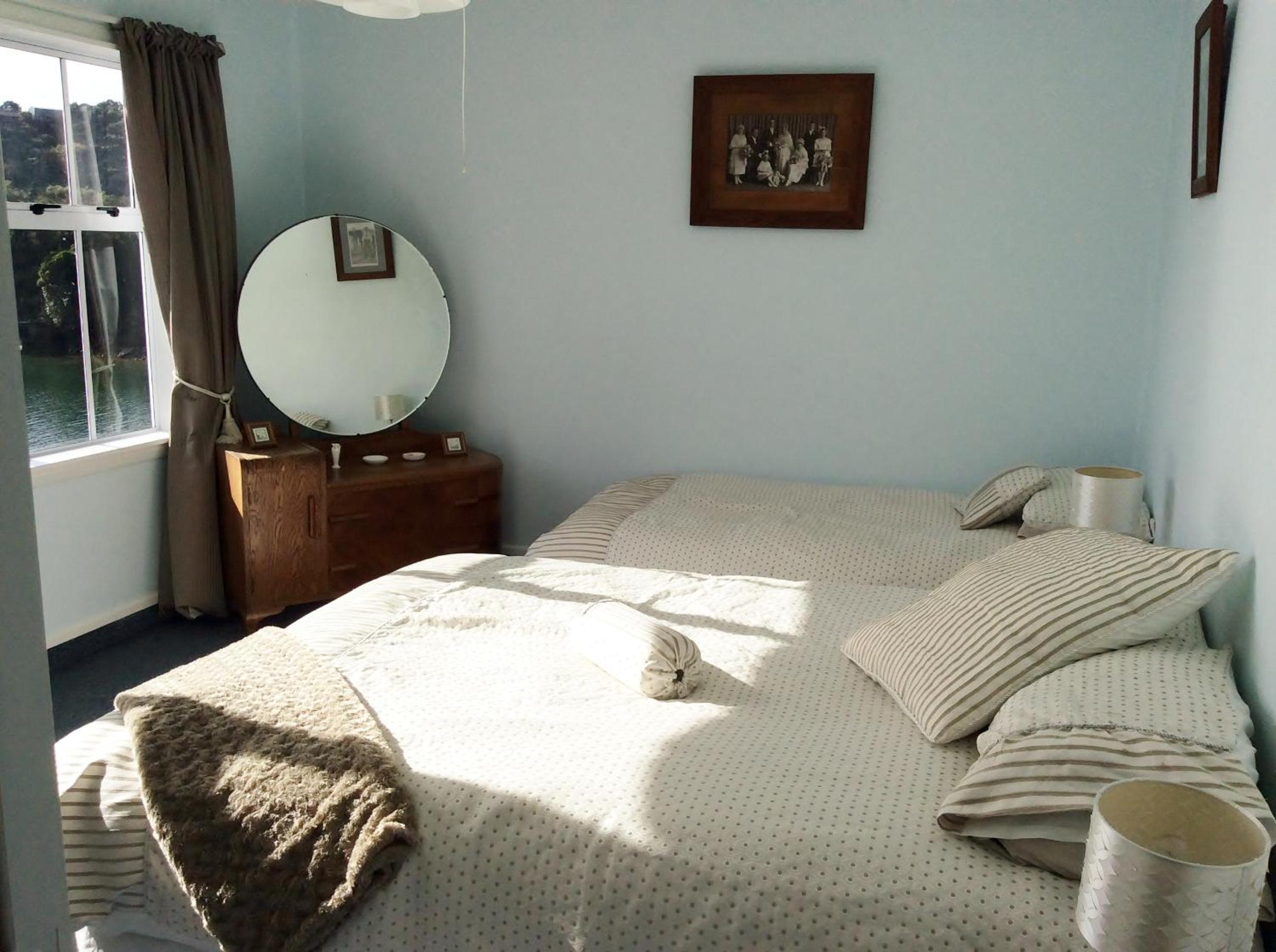 Family Room with Sea View photo 2