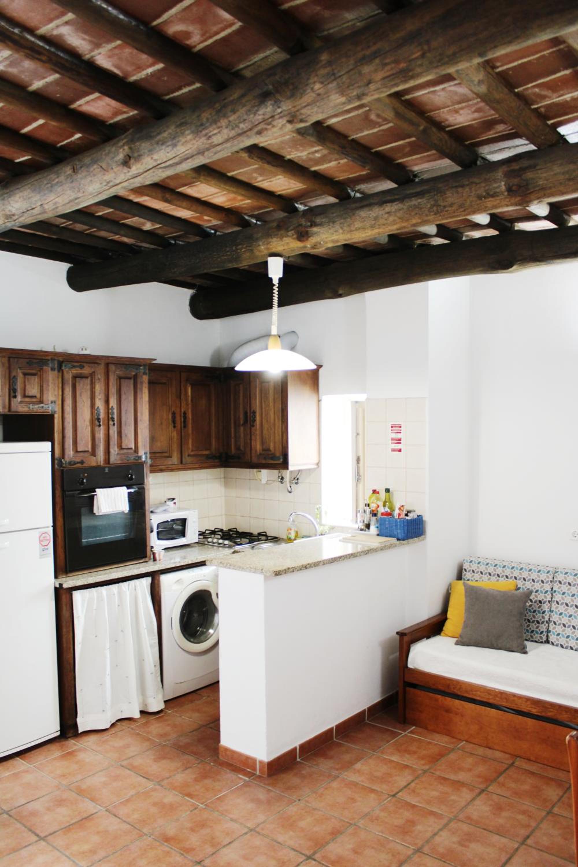 One-Bedroom House - Photo 37