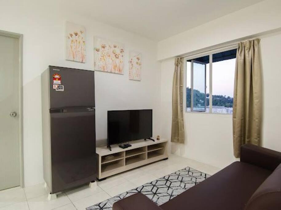 Three-Bedroom Apartment photo 3