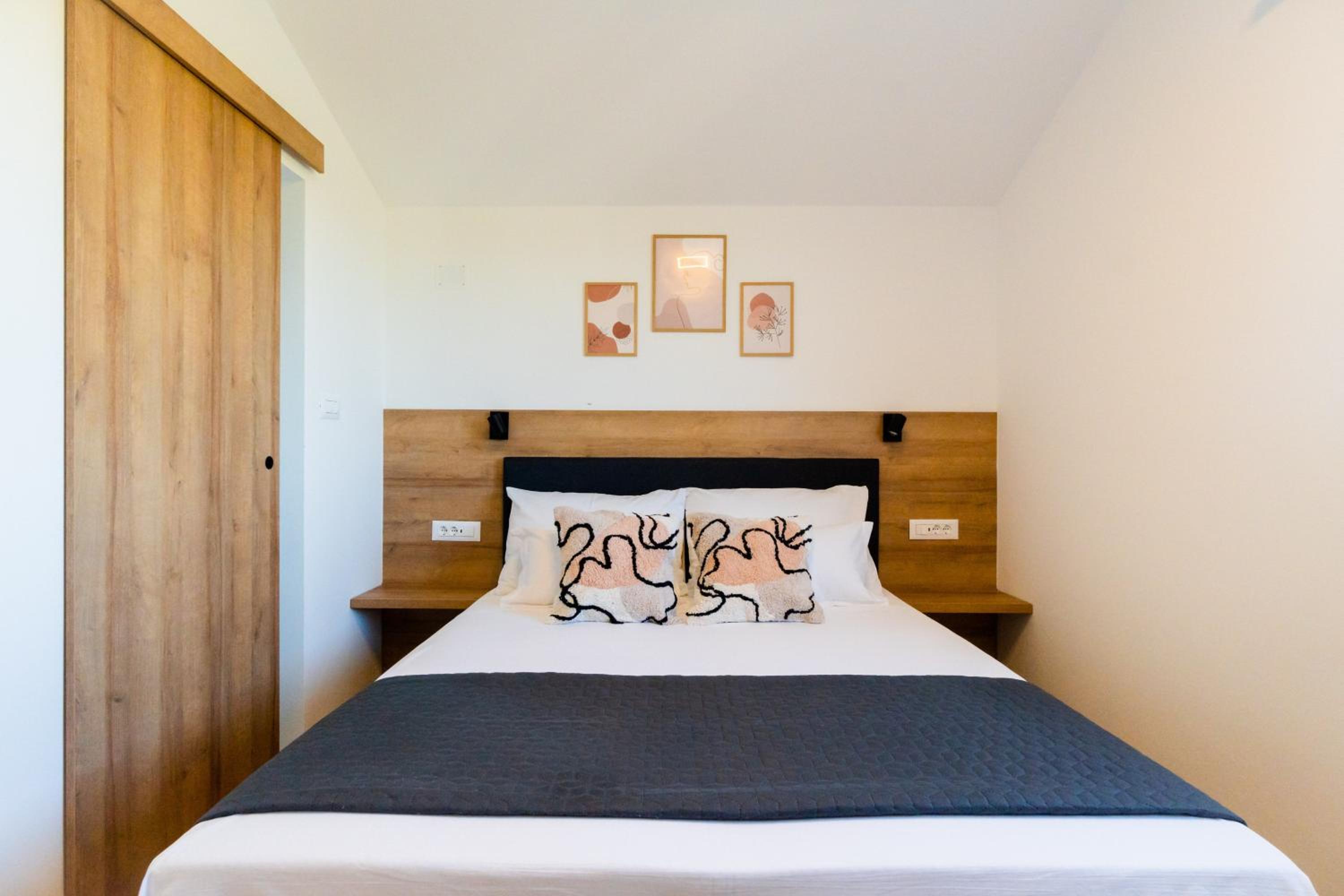 Three-Bedroom Villa photo 1