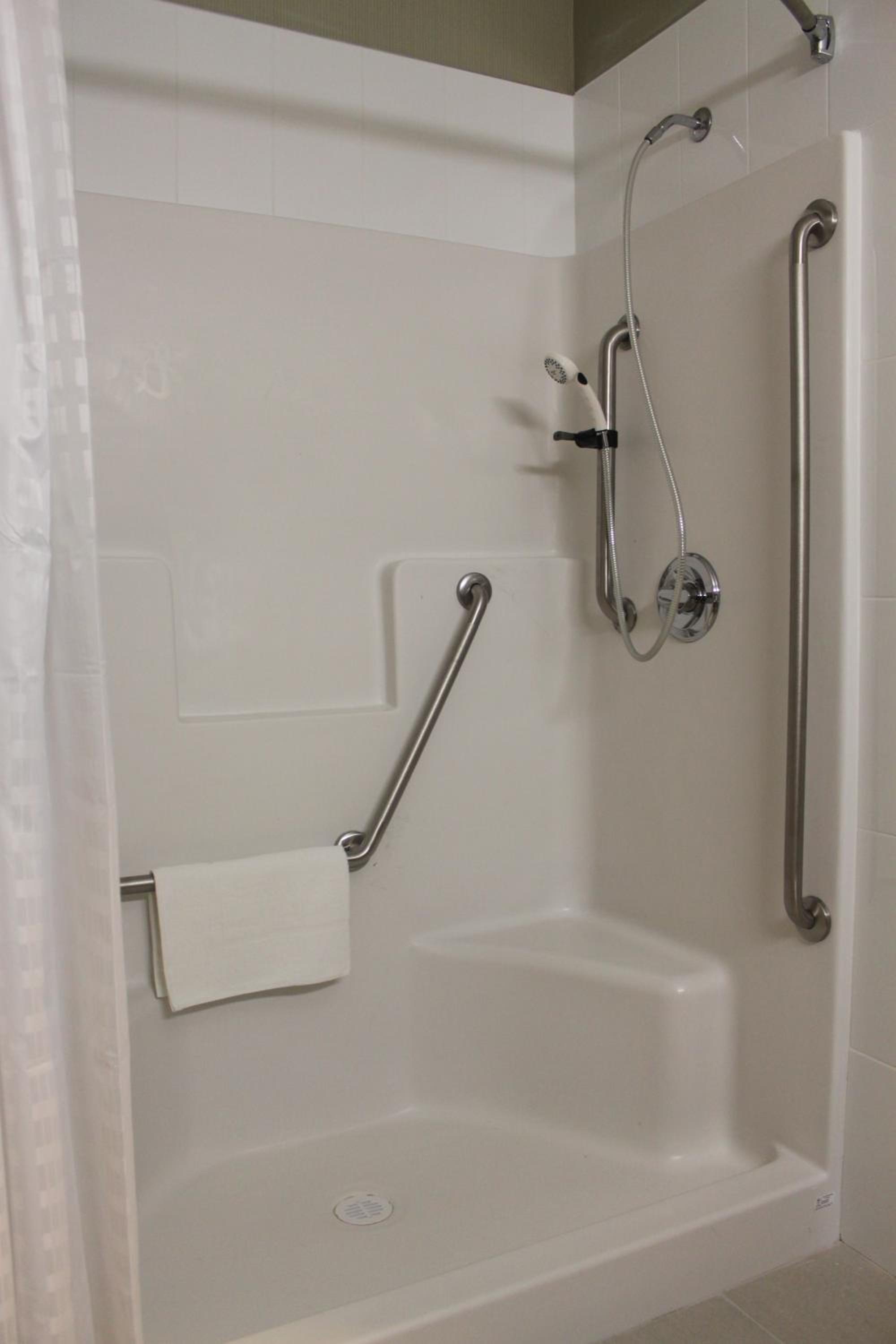 Queen Room - Disability Access
