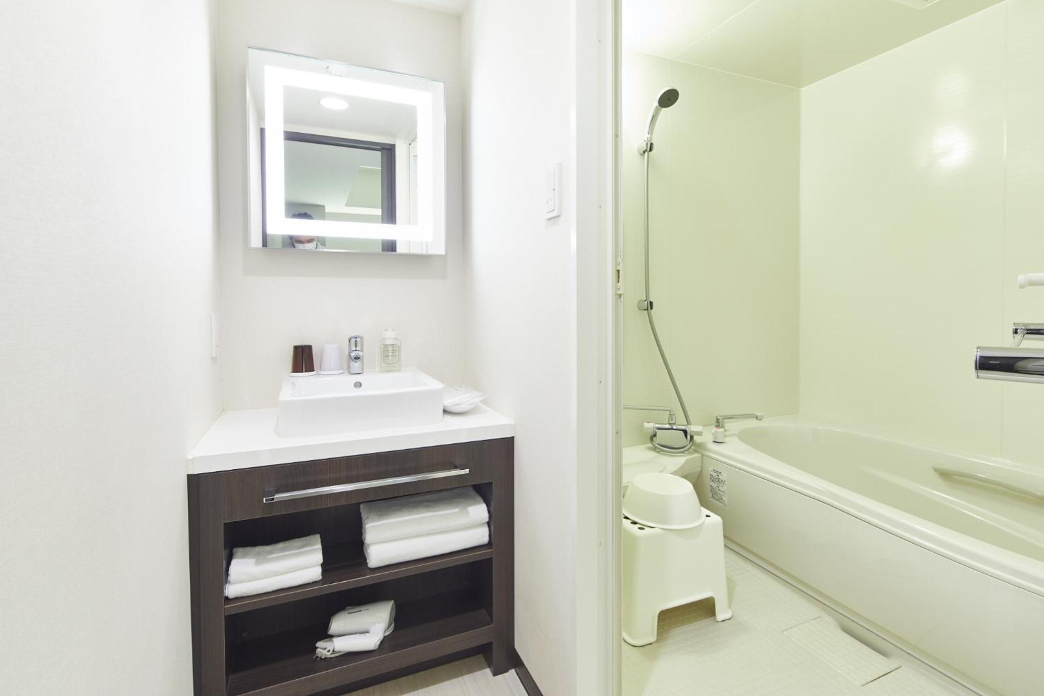 Corner Triple Room - Non-Smoking - Photo 7