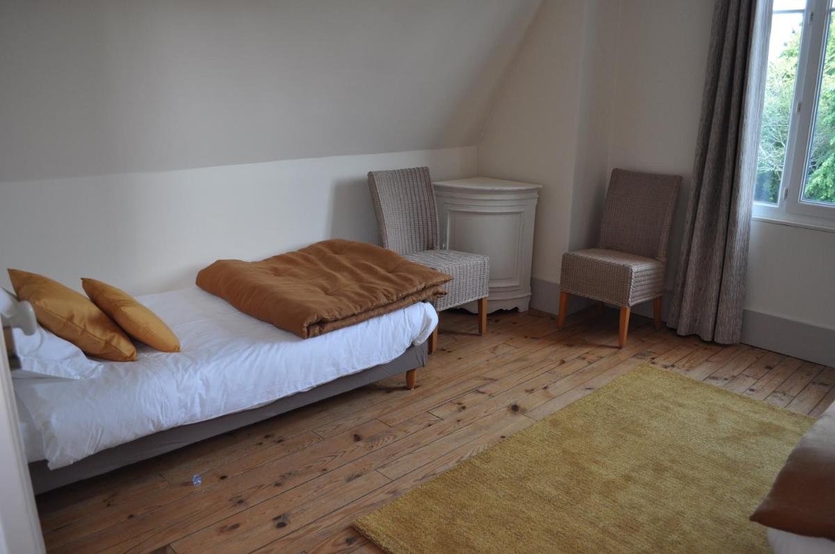 Triple Room with Private Bathroom photo 1