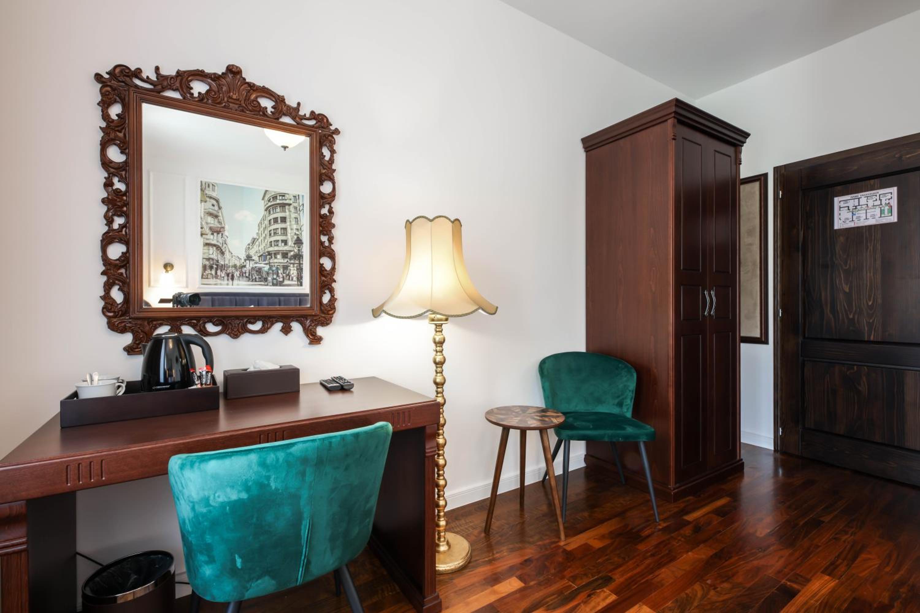 Double Room - Photo 4