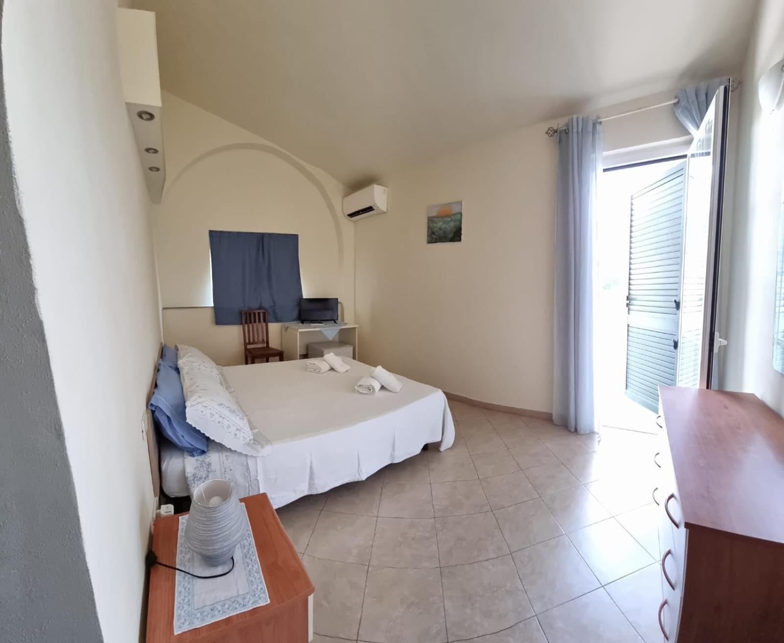 Double or Twin Room photo 2