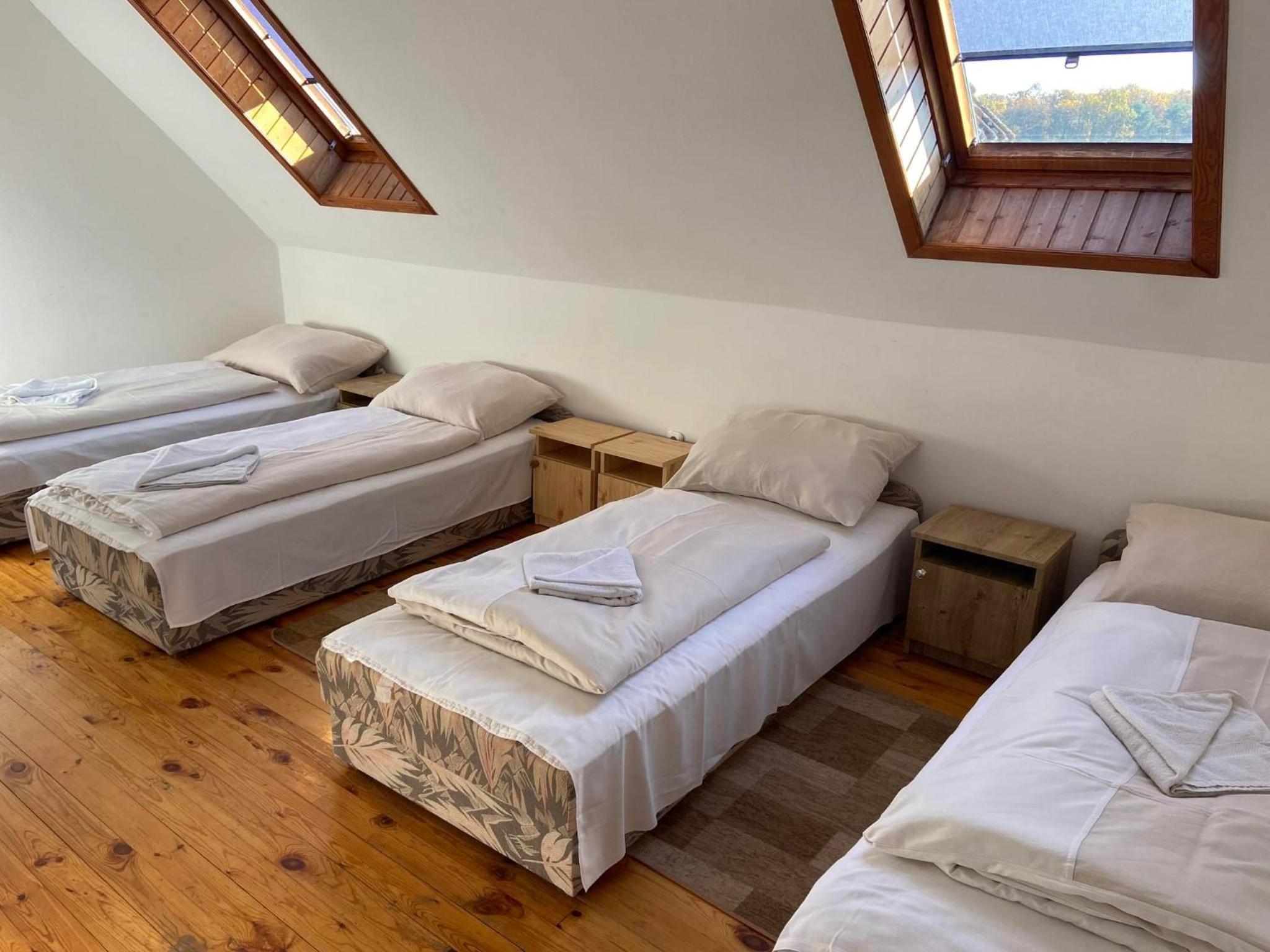 Five-Bedroom House photo 3