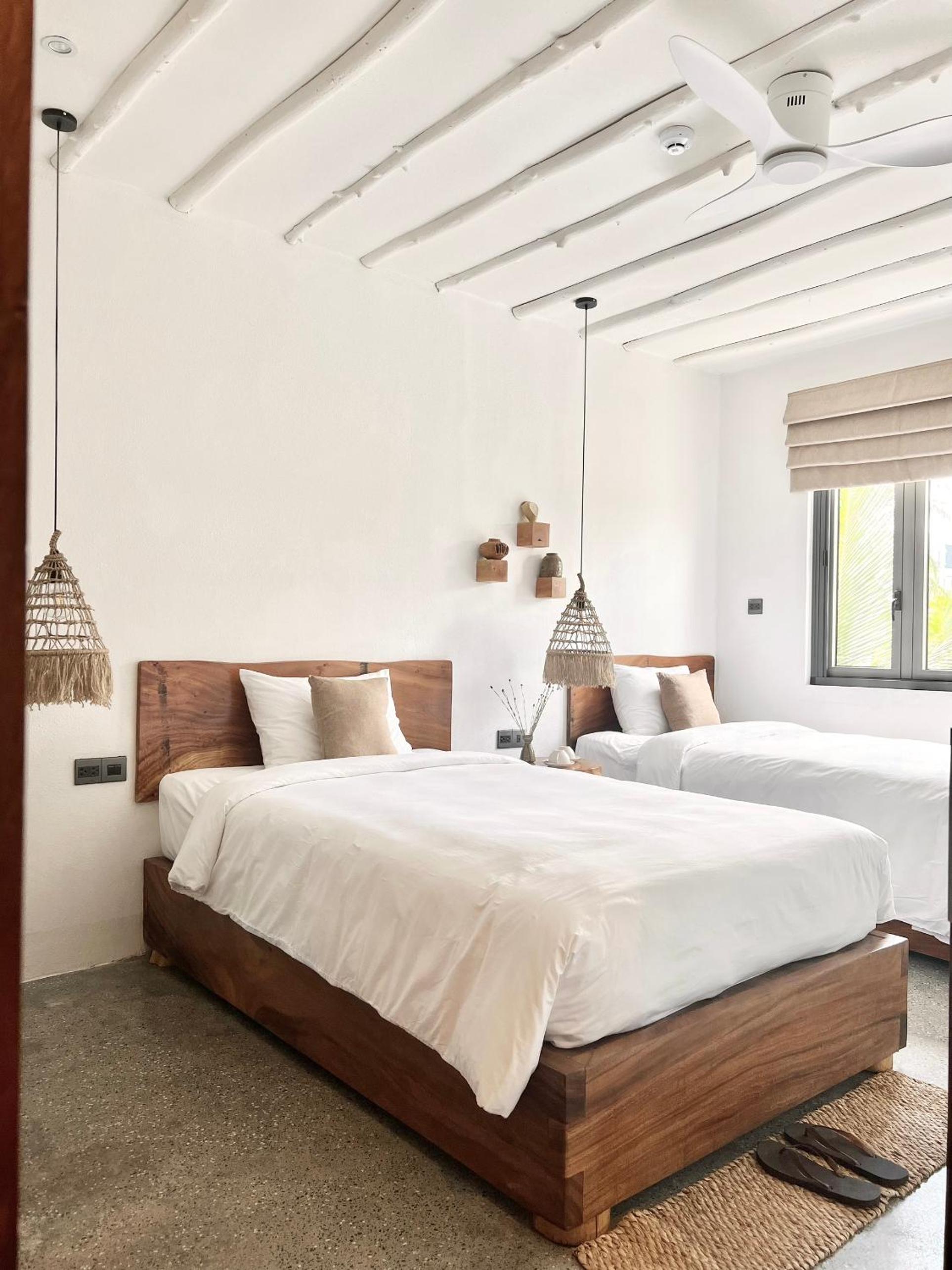 Standard Twin Room - Photo 5