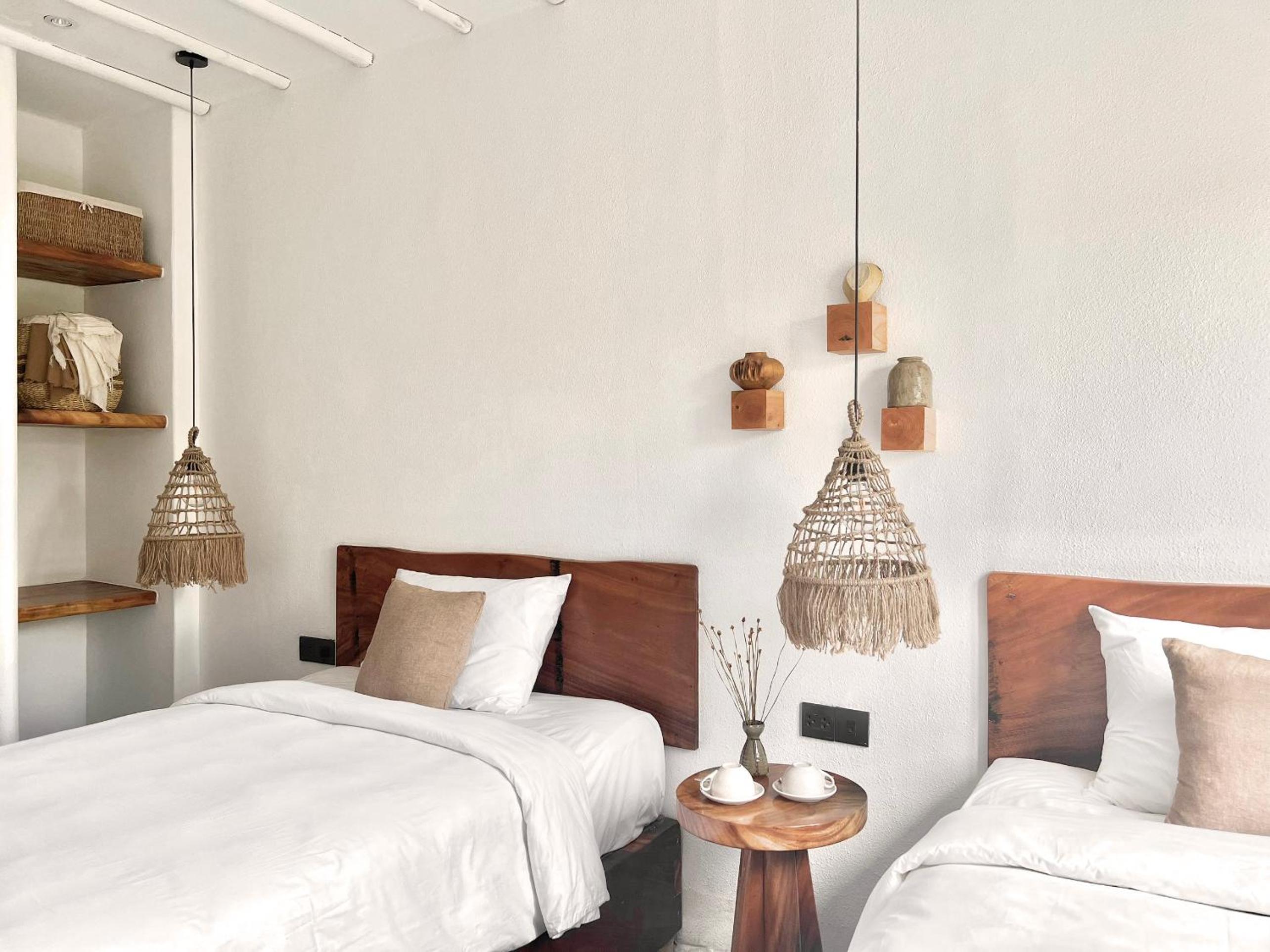 Standard Twin Room - Photo 7