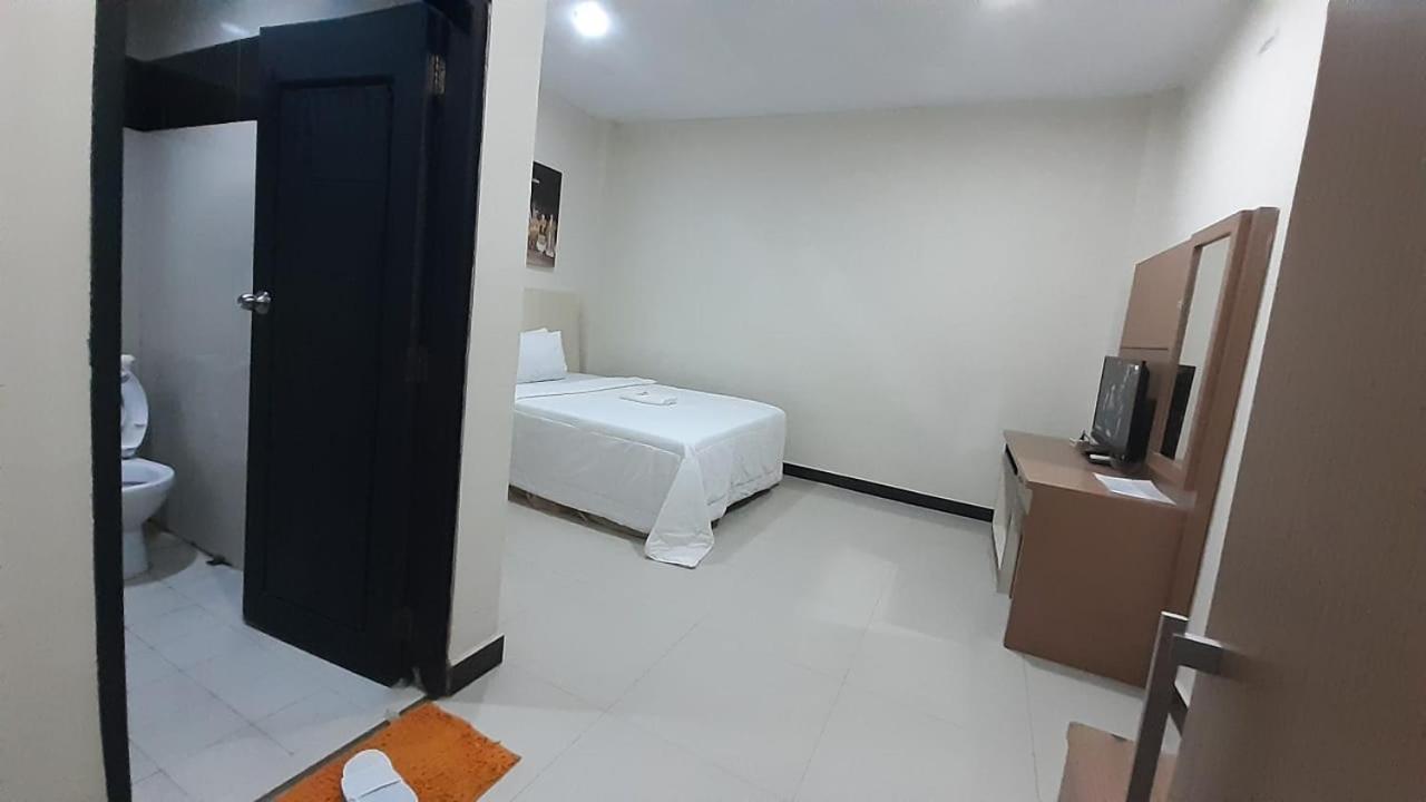 Deluxe Double Or Twin Room photo 2