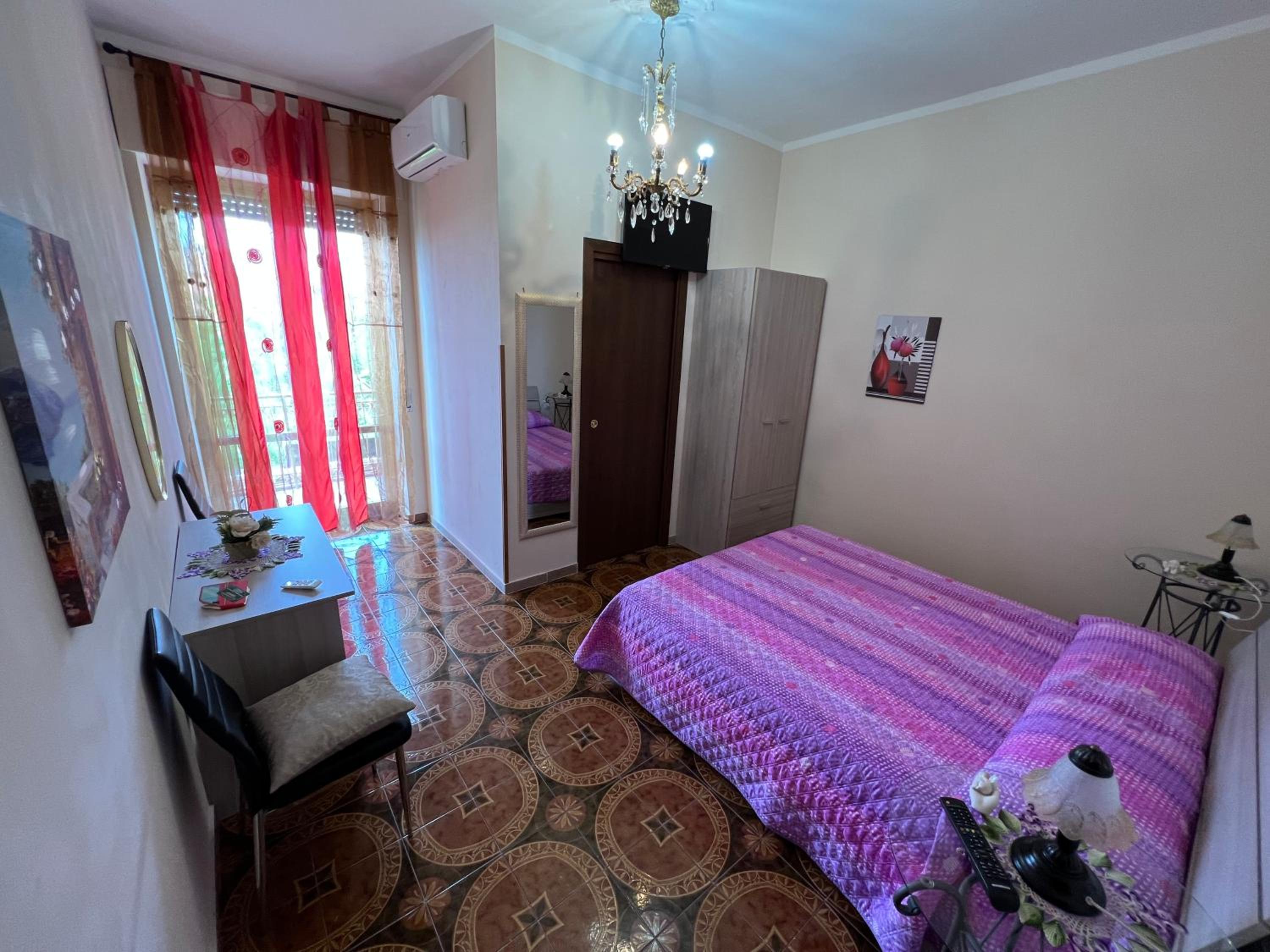 Deluxe Double Room with Balcony - Photo 3