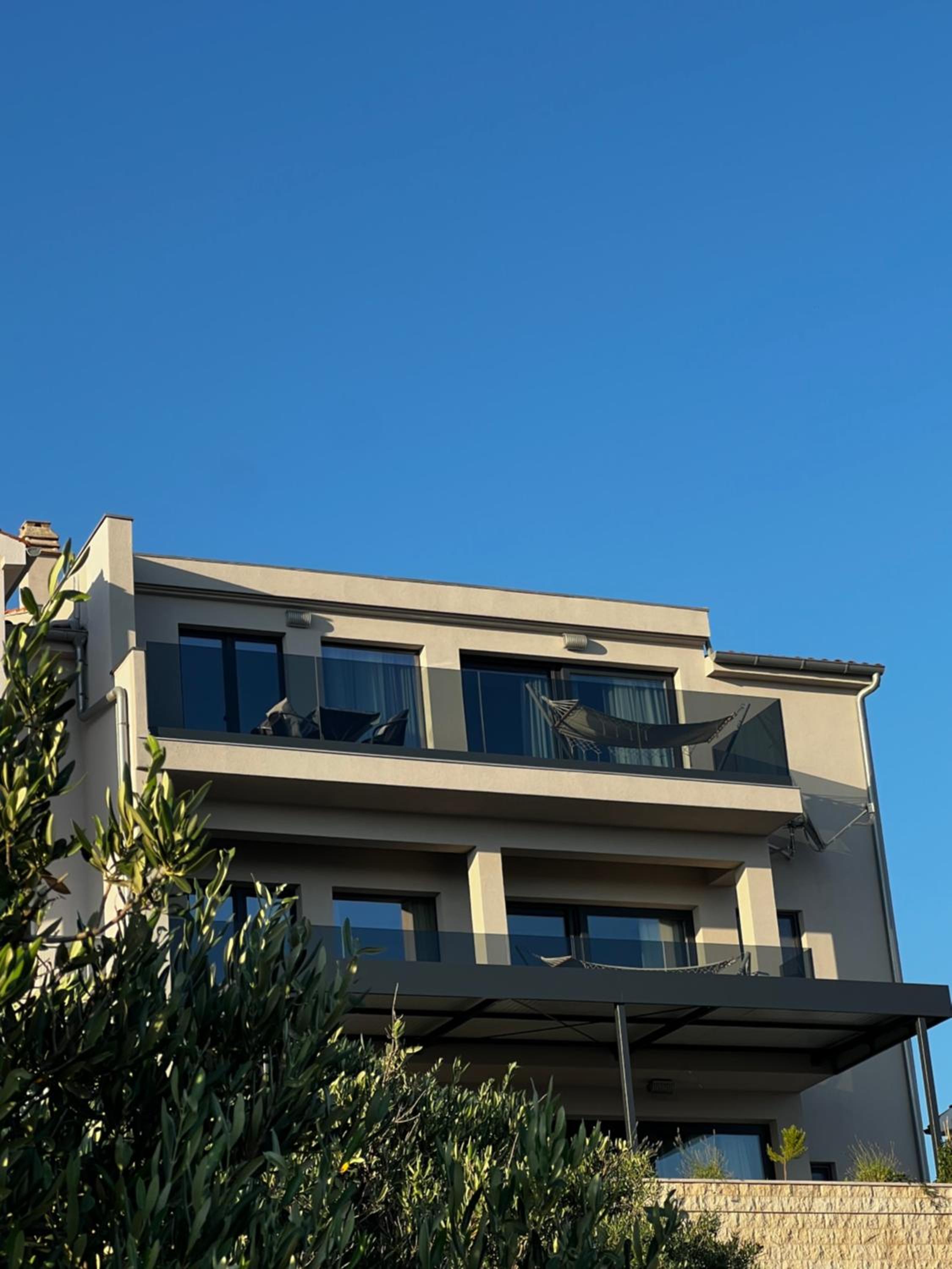 Two-bedroom Penthouse with terrace and sea view photo 2