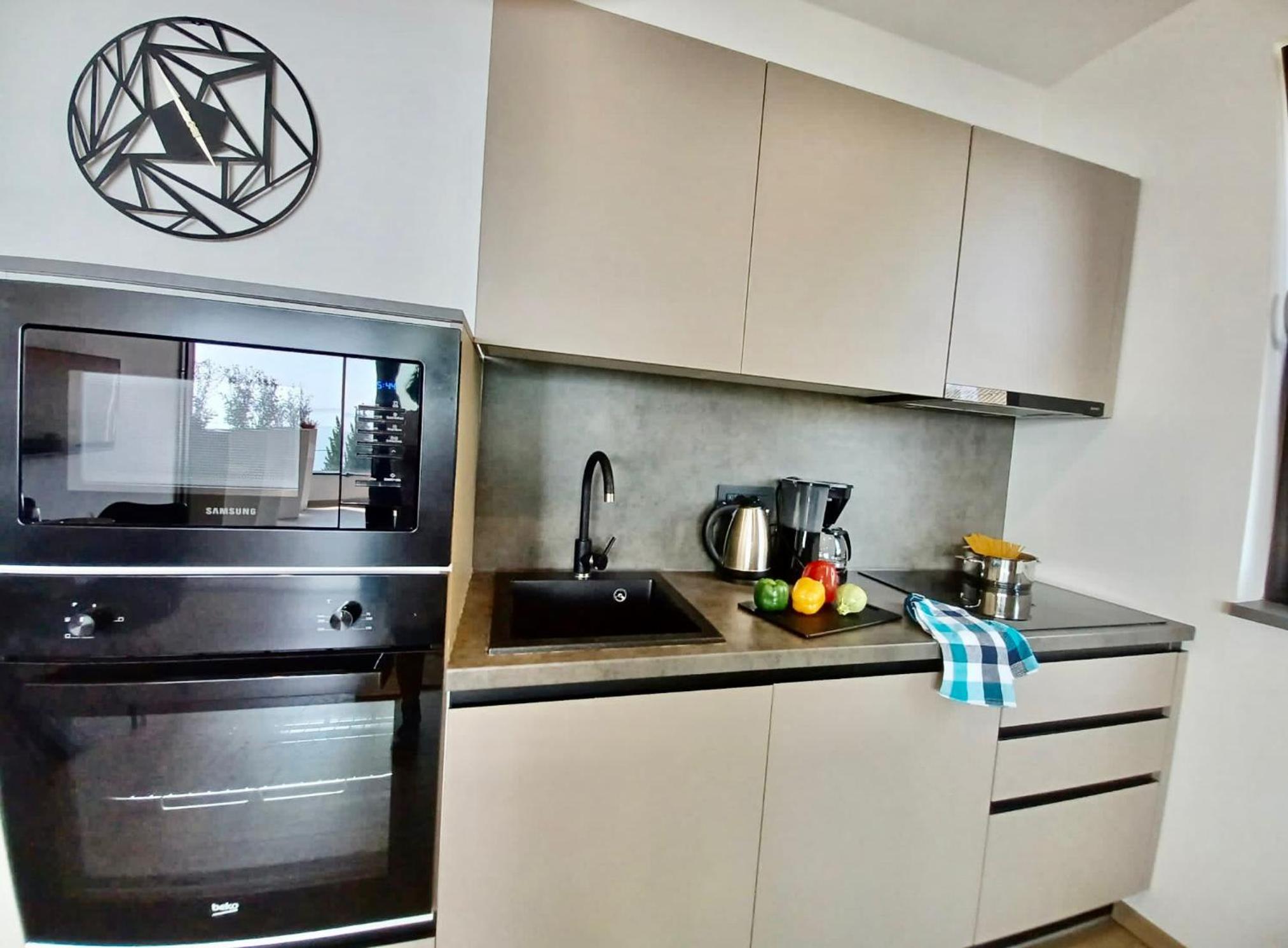 Apartment with Sea View photo 3