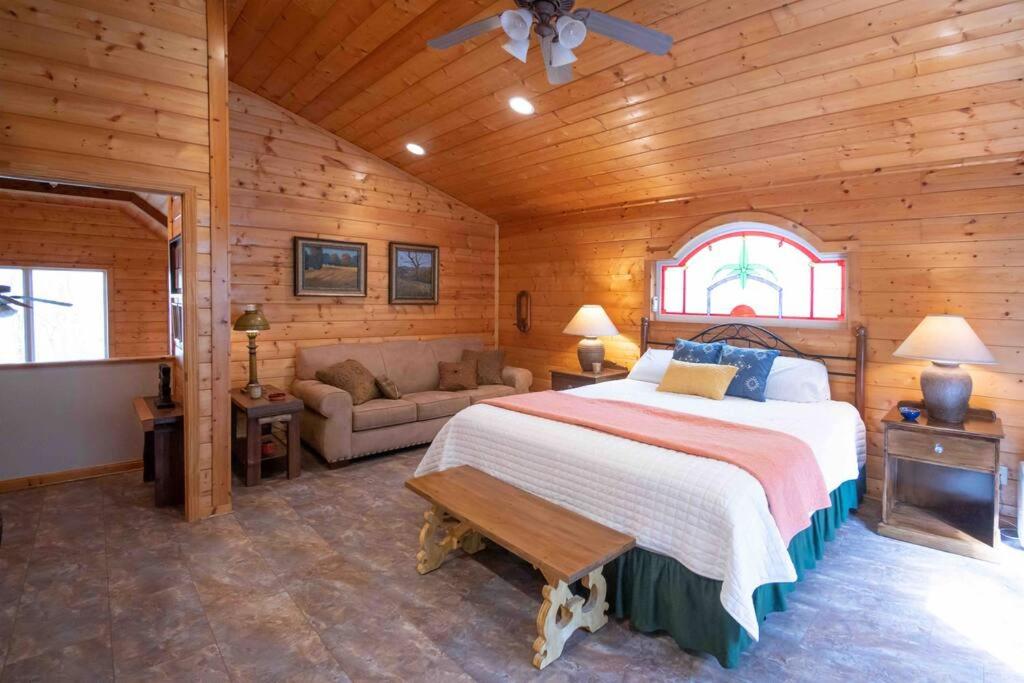 Three-Bedroom House photo 1