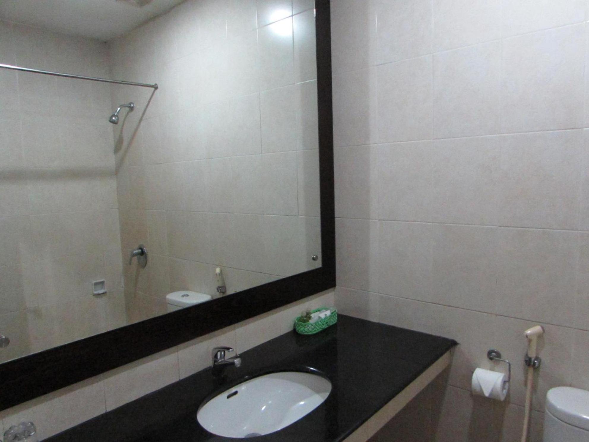 Standard Double or Twin Room - Photo 5