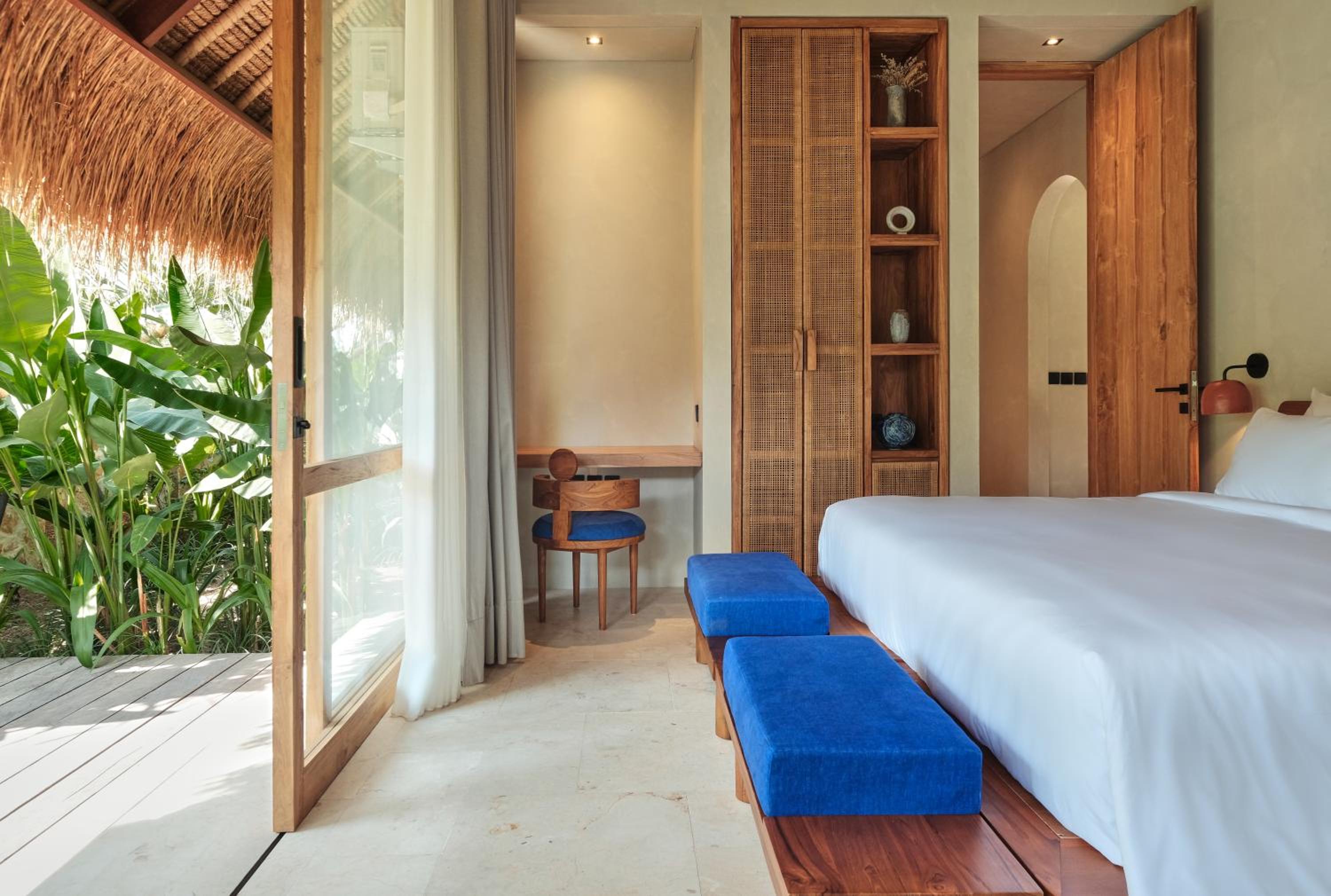 Villa - Photo 1