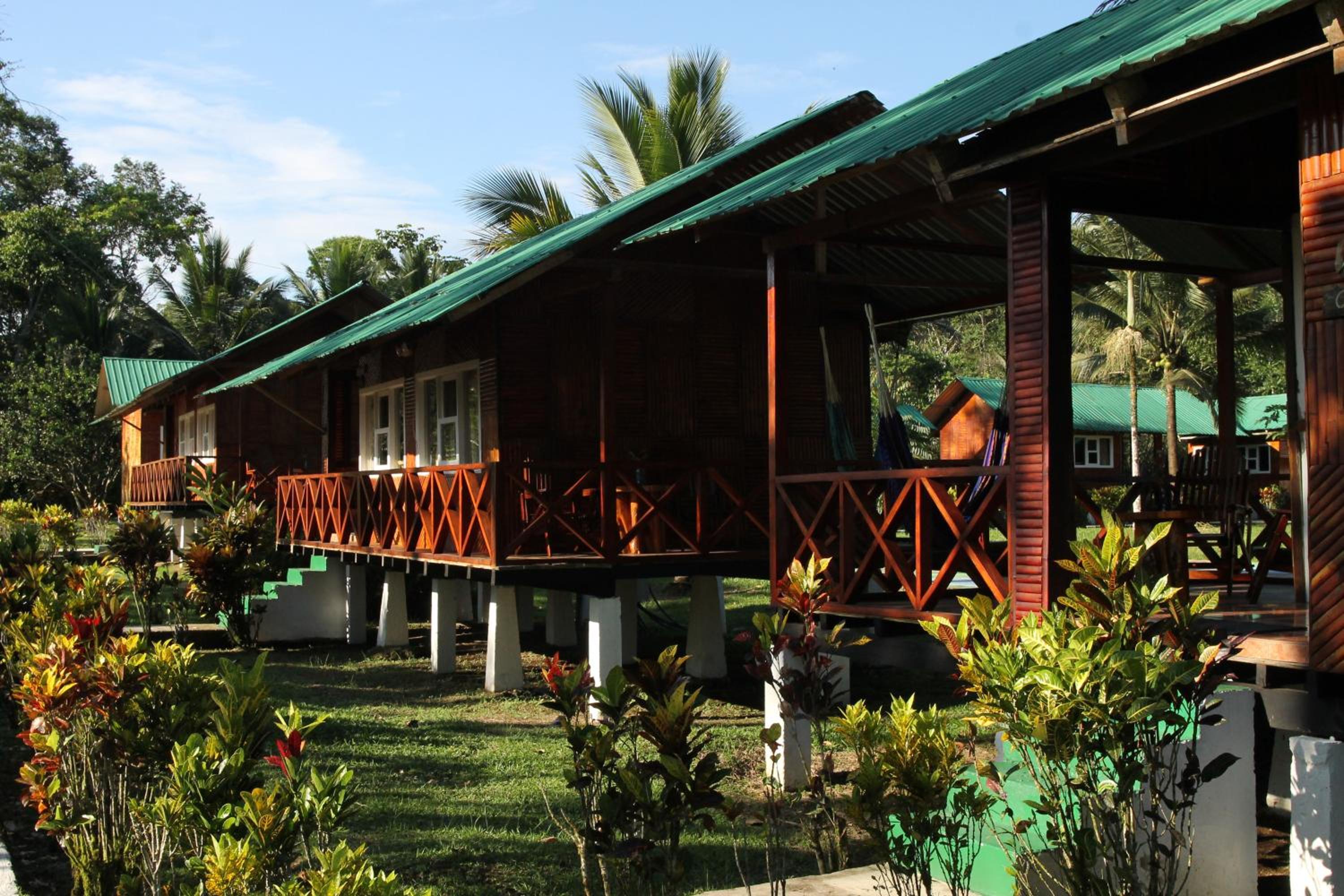 Bungalow With Garden View photo 1