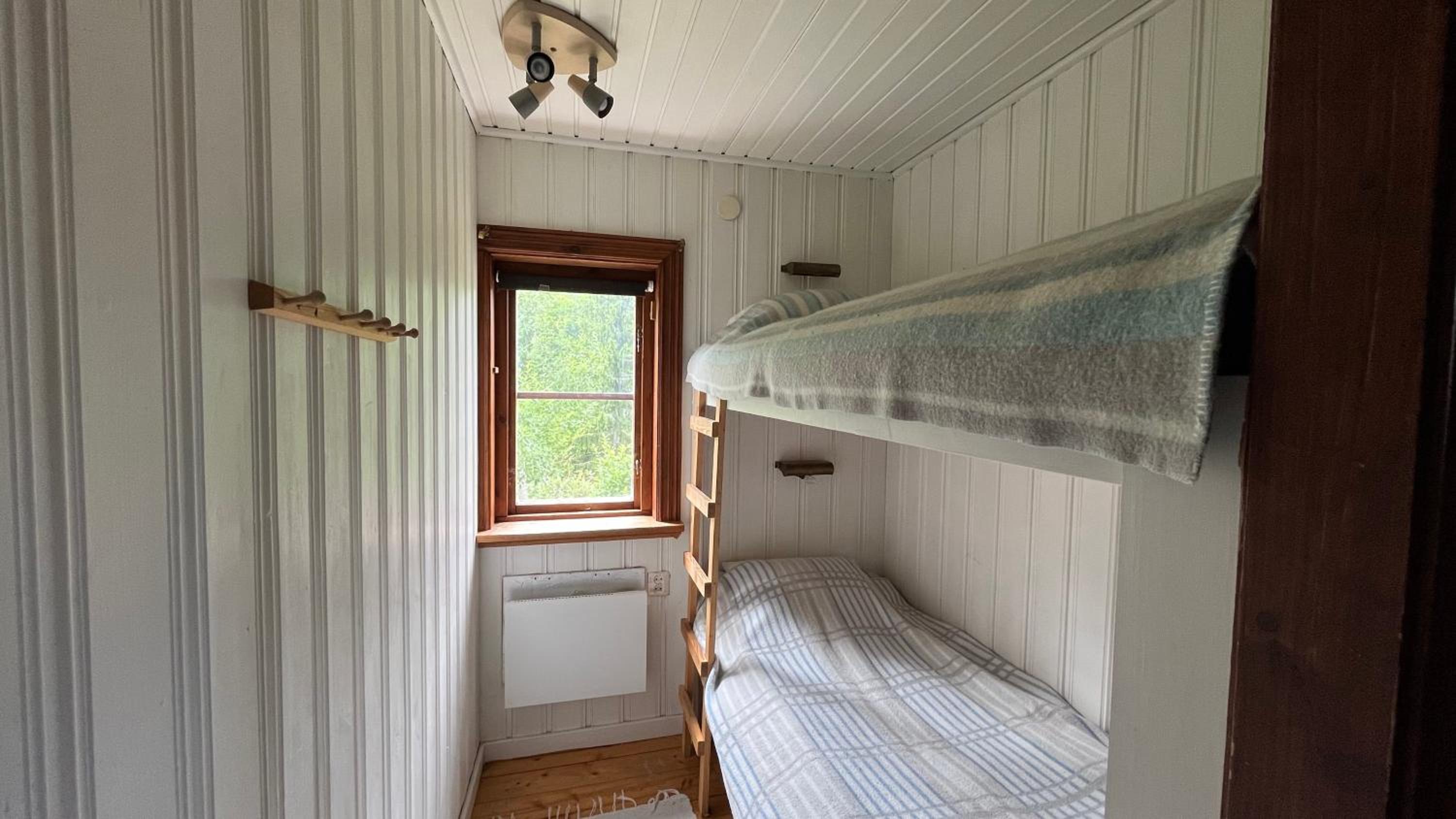 Quadruple Room with Private Bathroom photo 3