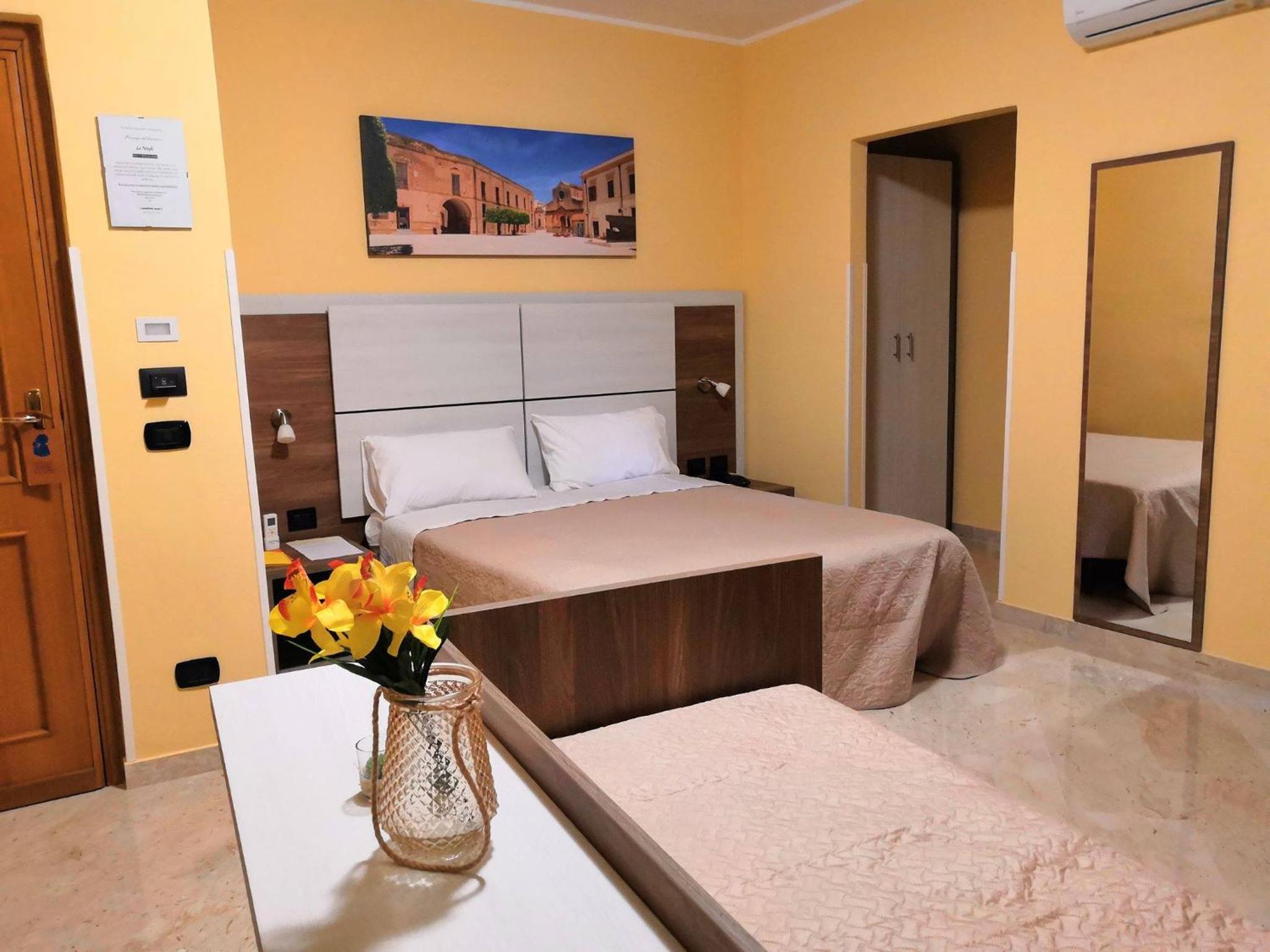 Deluxe Room - Photo 9