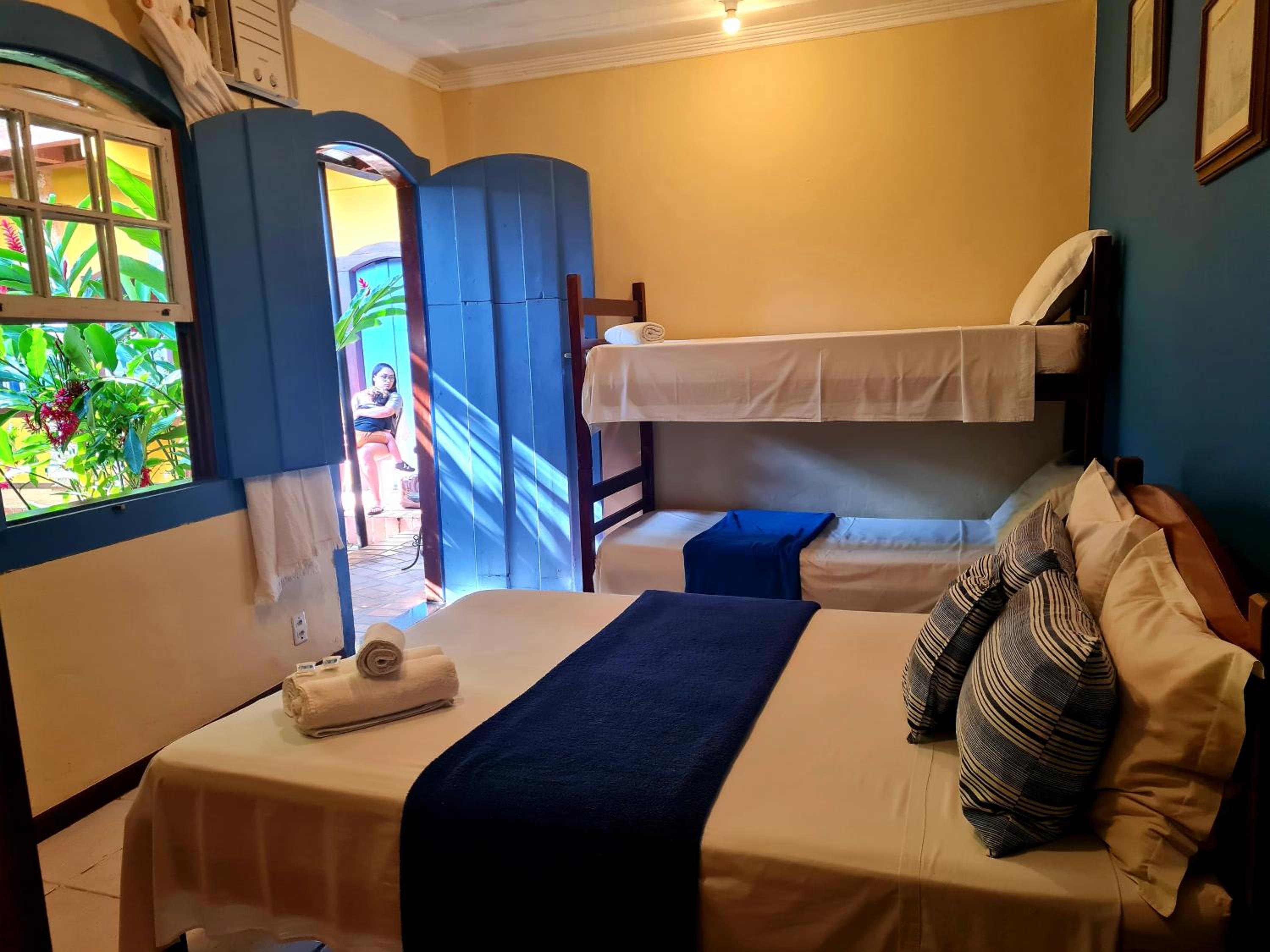 Quadruple Room with Air-Conditioning photo 2