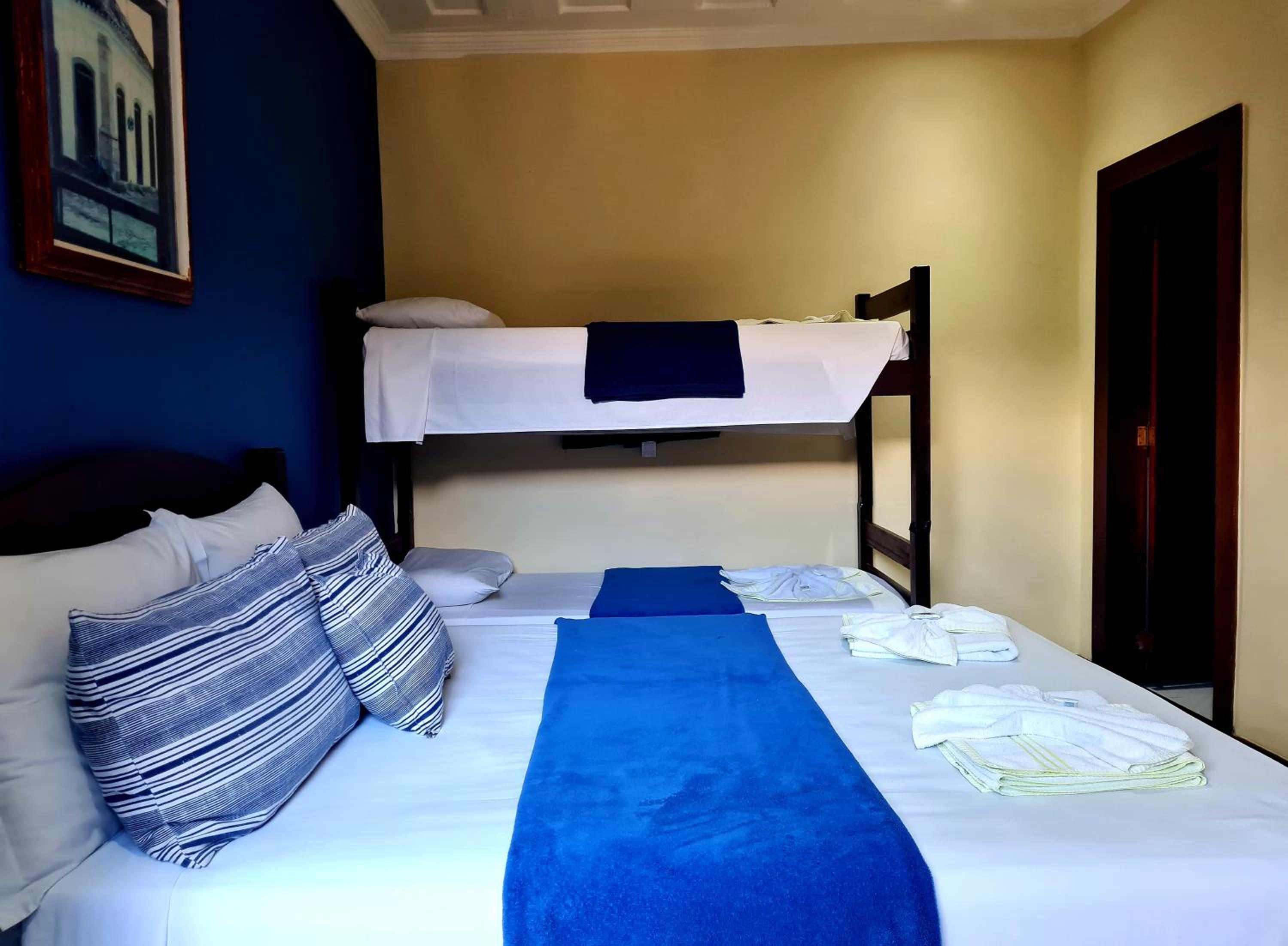 Quadruple Room with Air-Conditioning photo 3