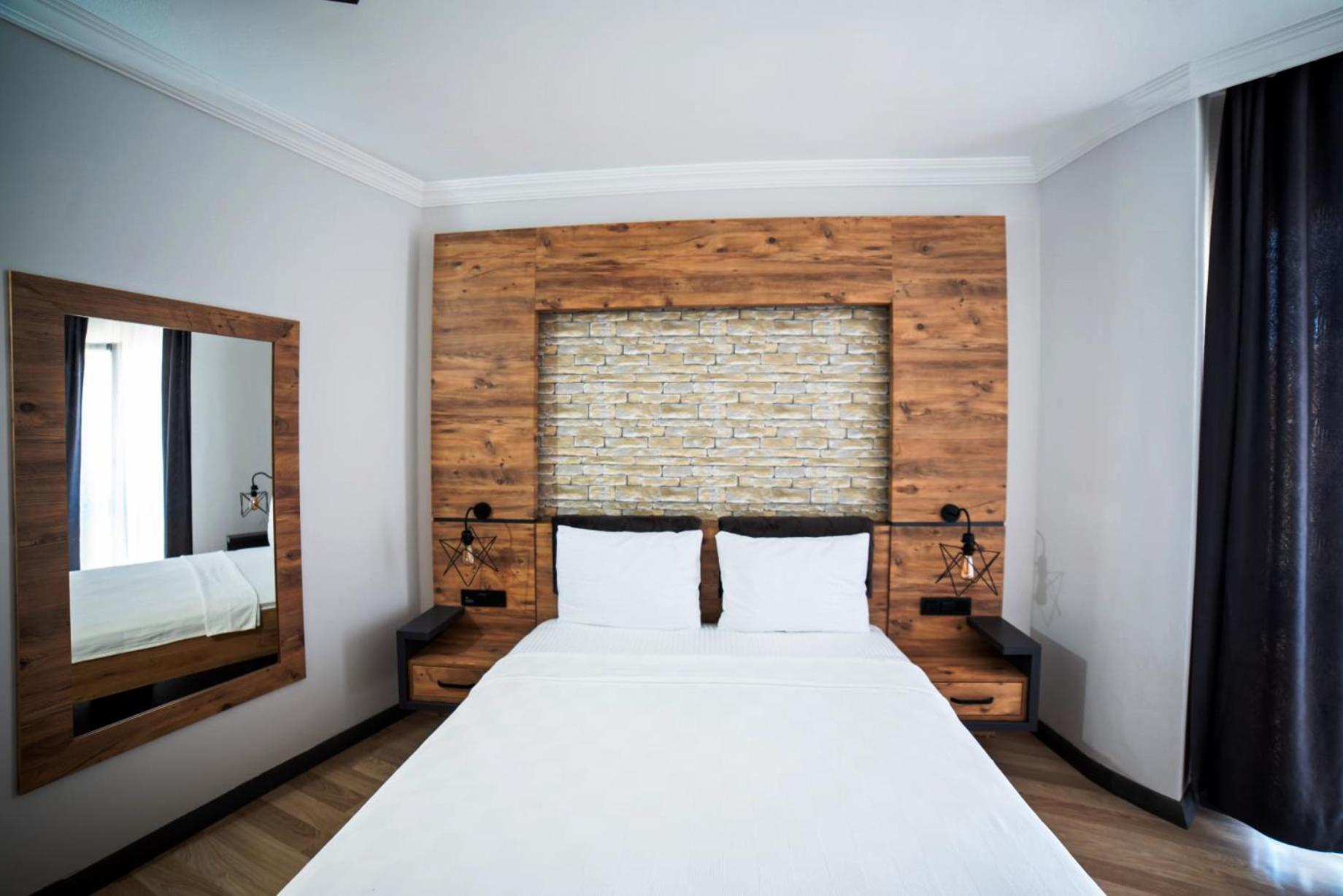 Double Room with Mountain View - Photo 1