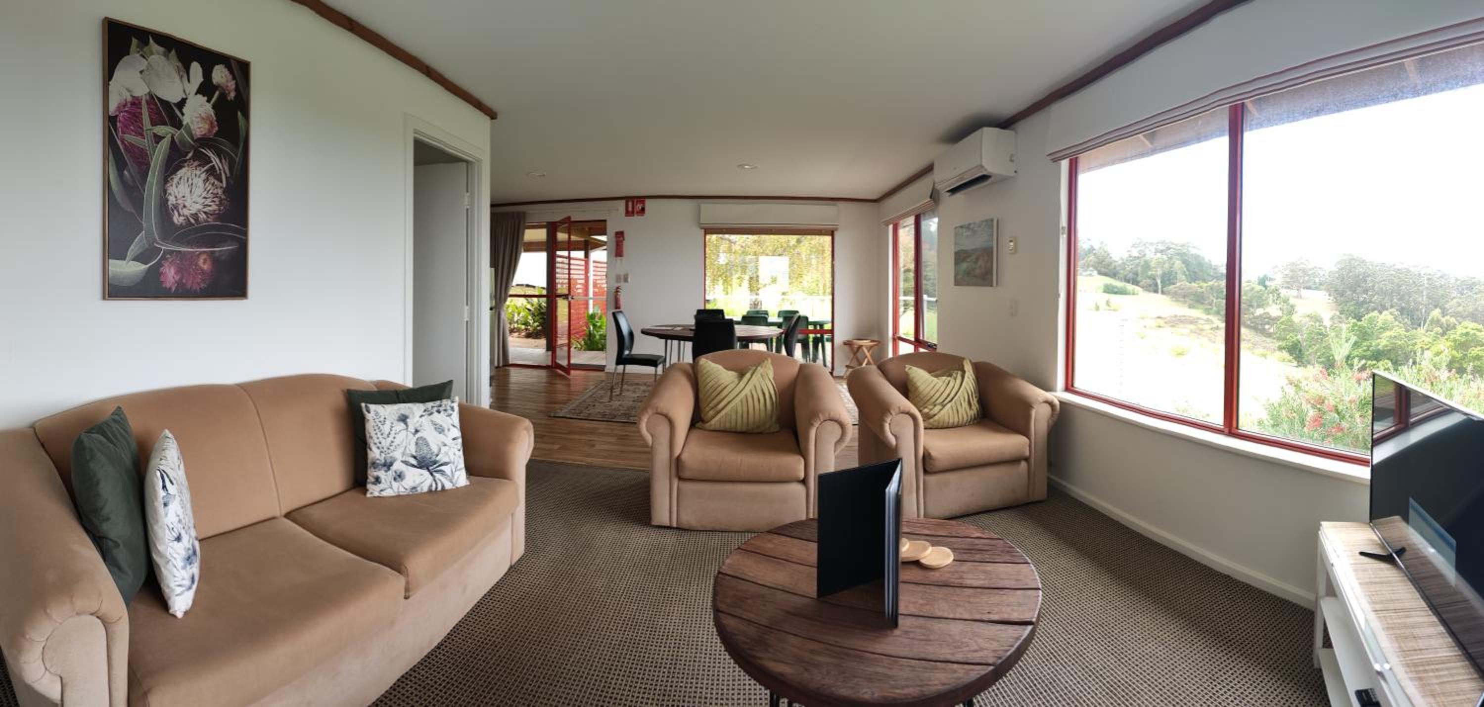 Panoramic View Chalet (no Spa) photo 3