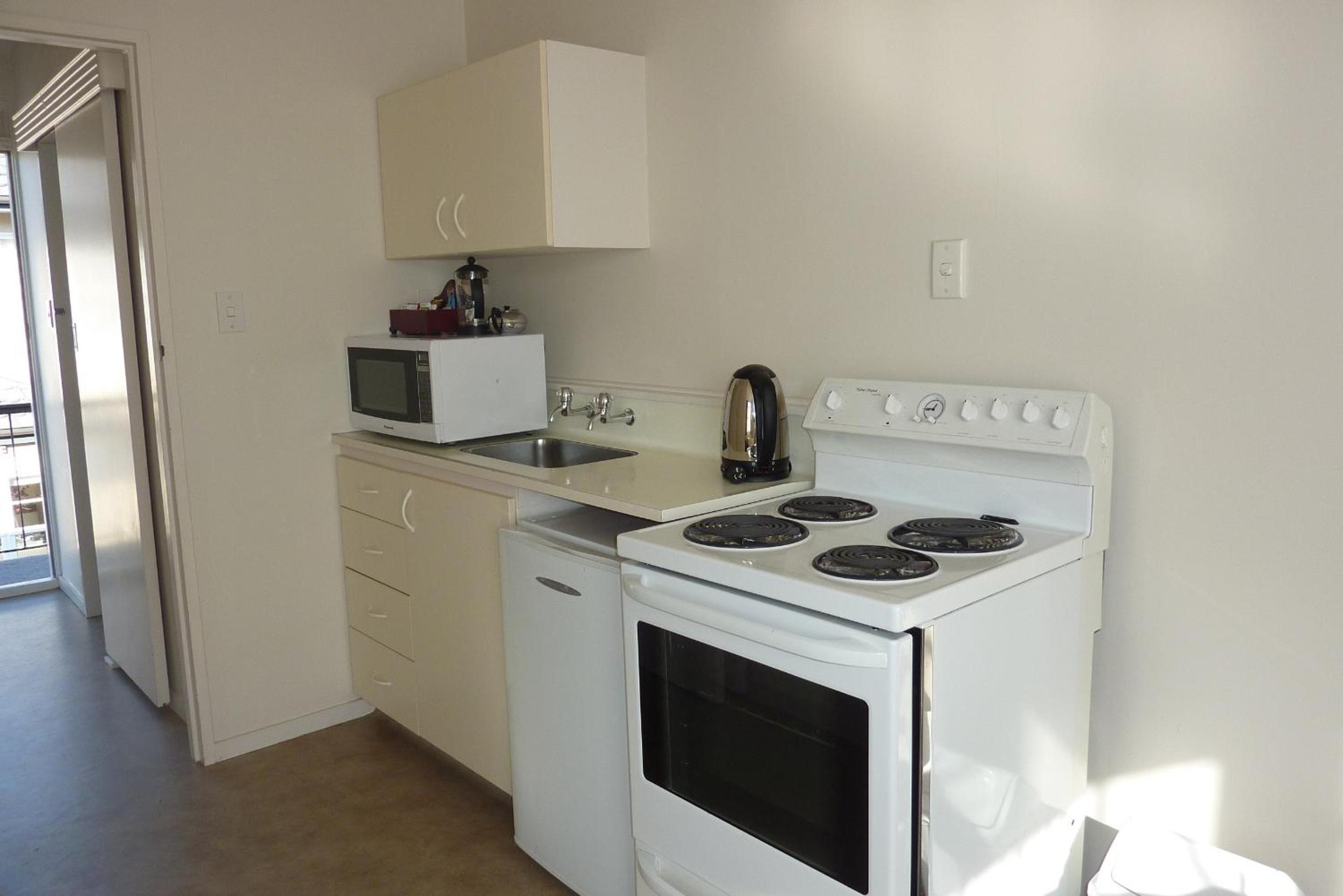 One-Bedroom Apartment photo 2