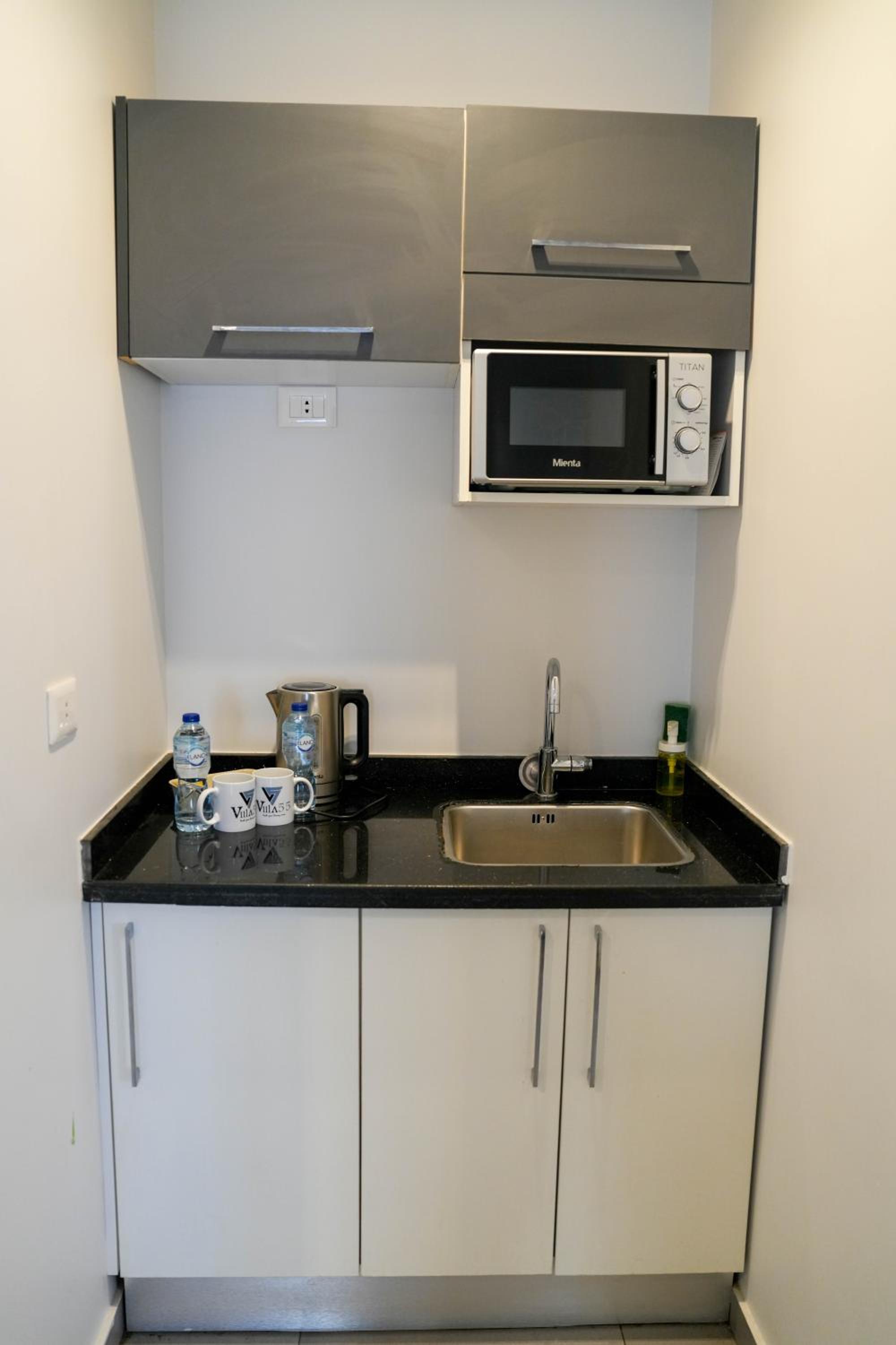 One-Bedroom Apartment - Photo 12
