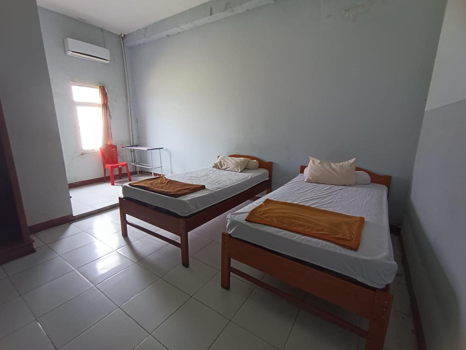 Standard Twin Room - Photo 12