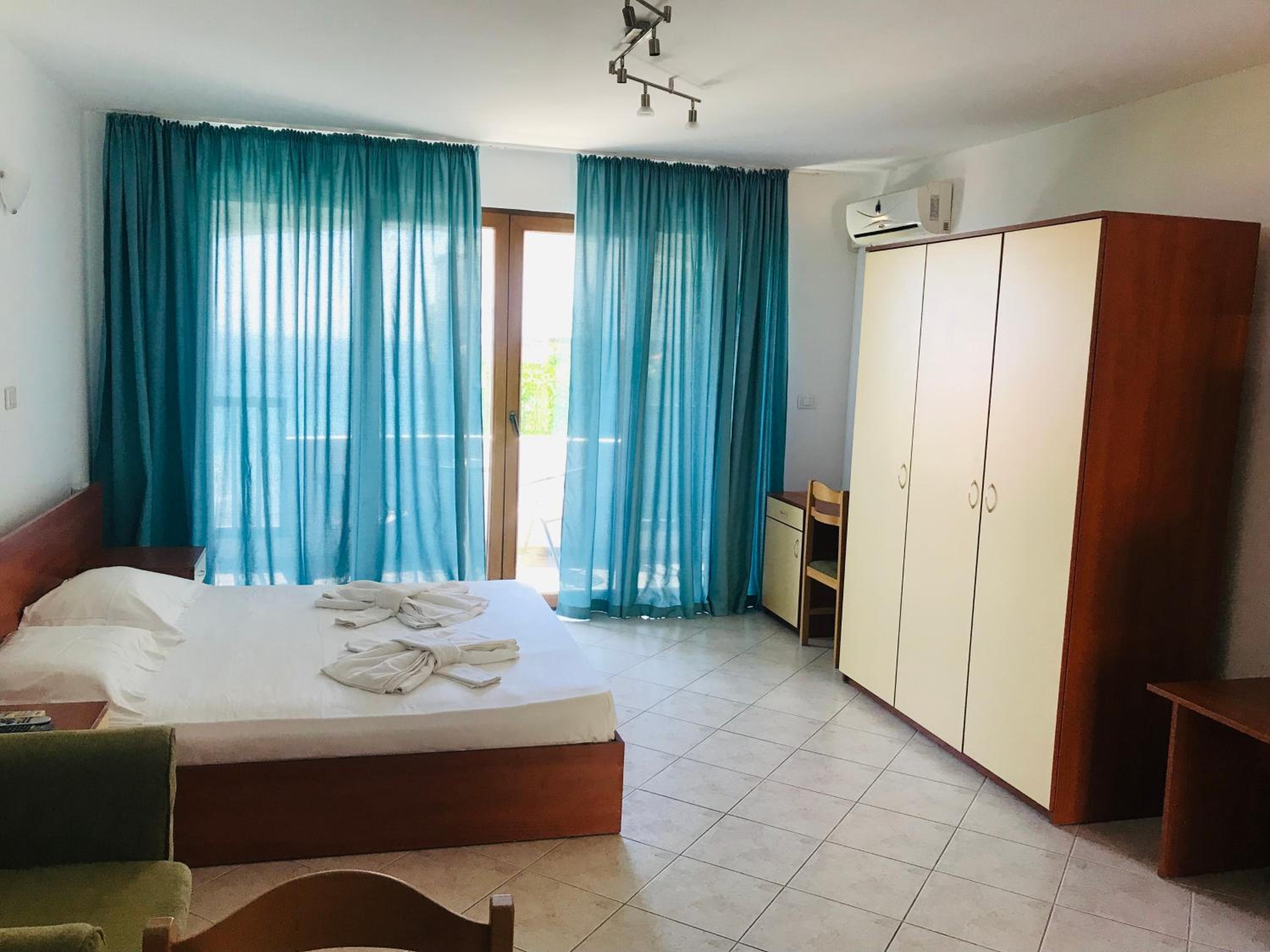 Studio Apartment with Sea View photo 1