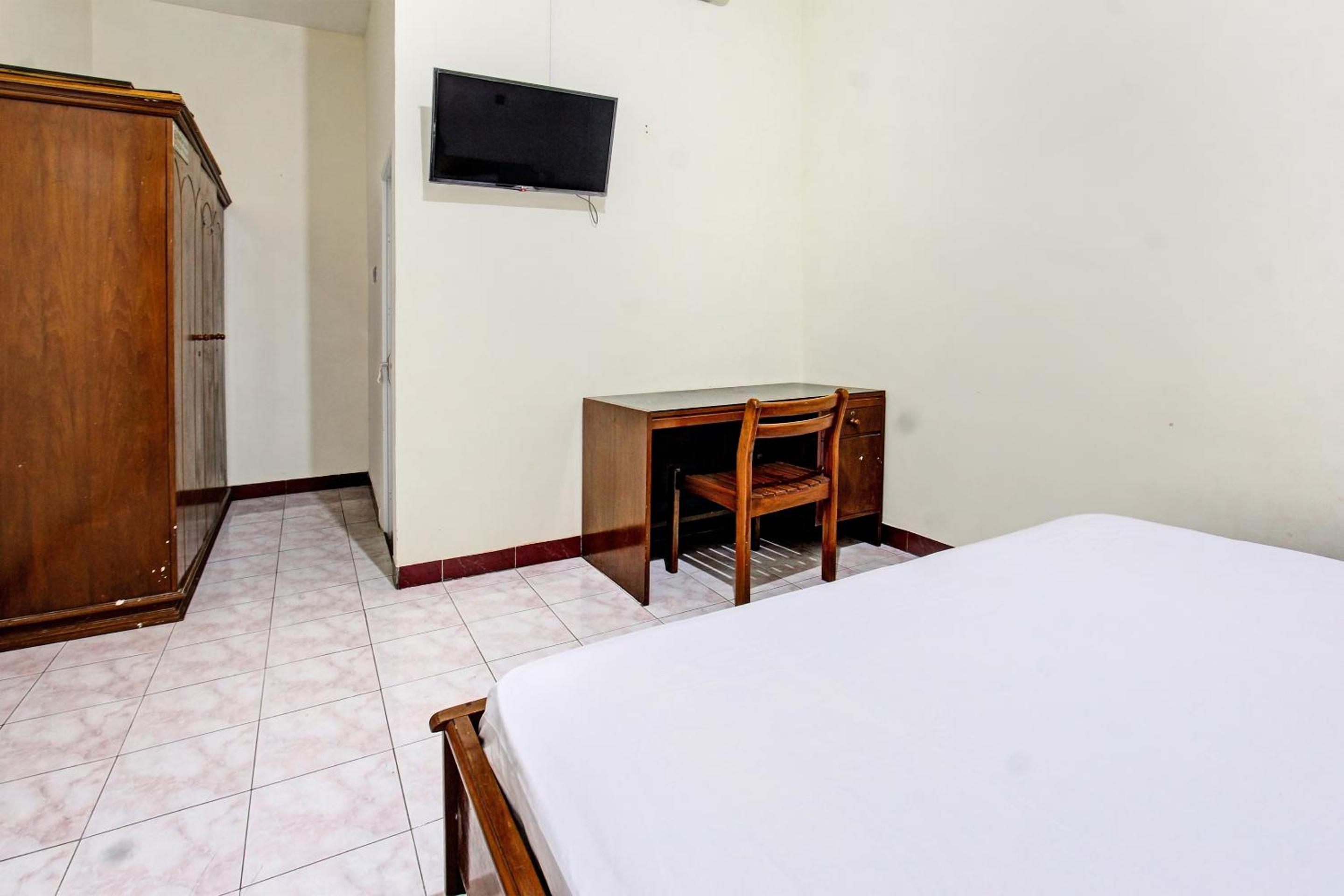 Deluxe King Room photo 3